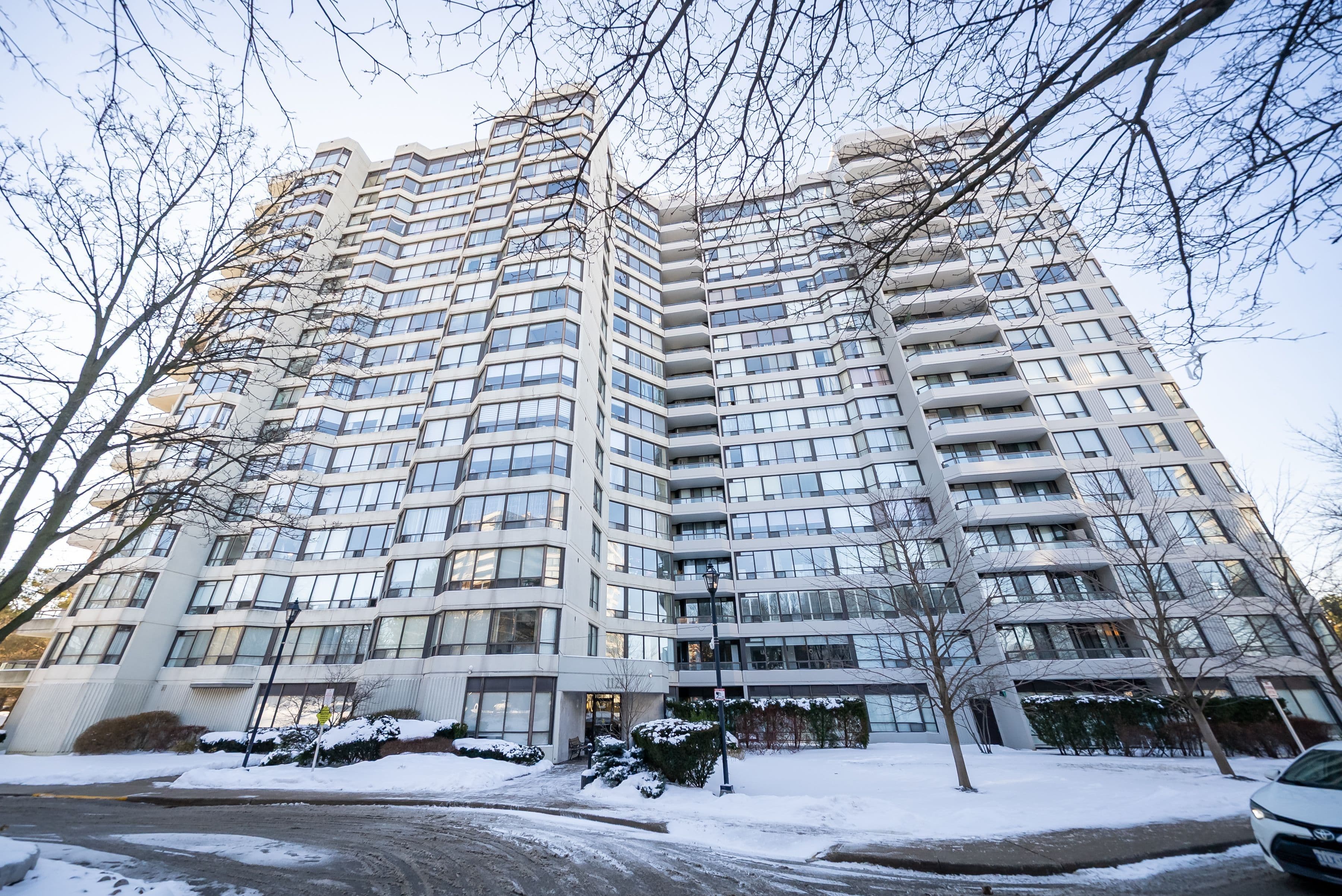 1121 Steeles Avenue W 201, Toronto C07, ON M2R 3W7