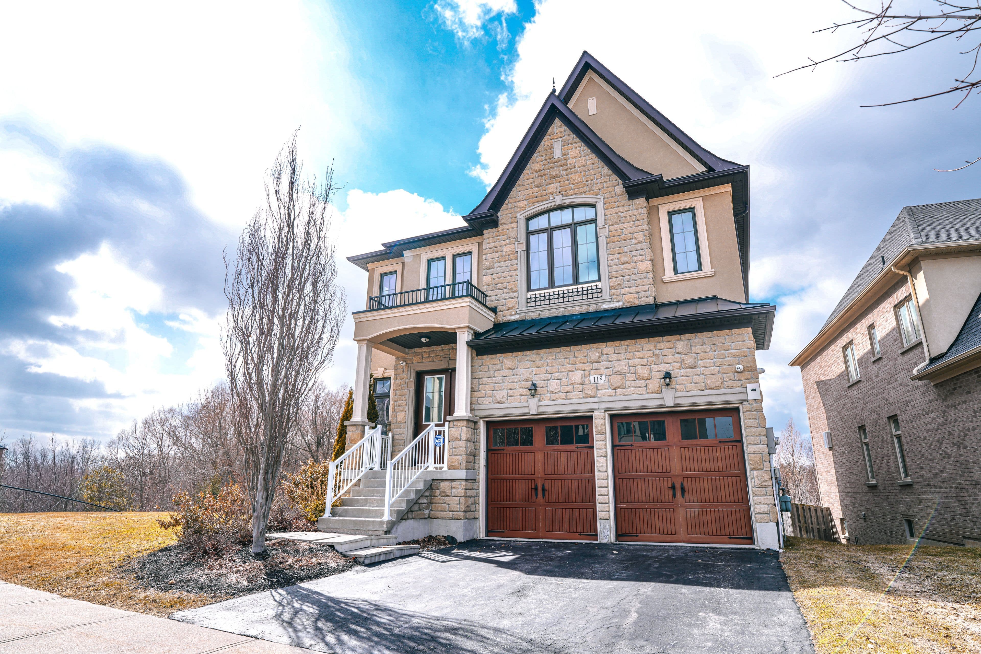 118 Burns Boulevard, King, ON L7B 0M5