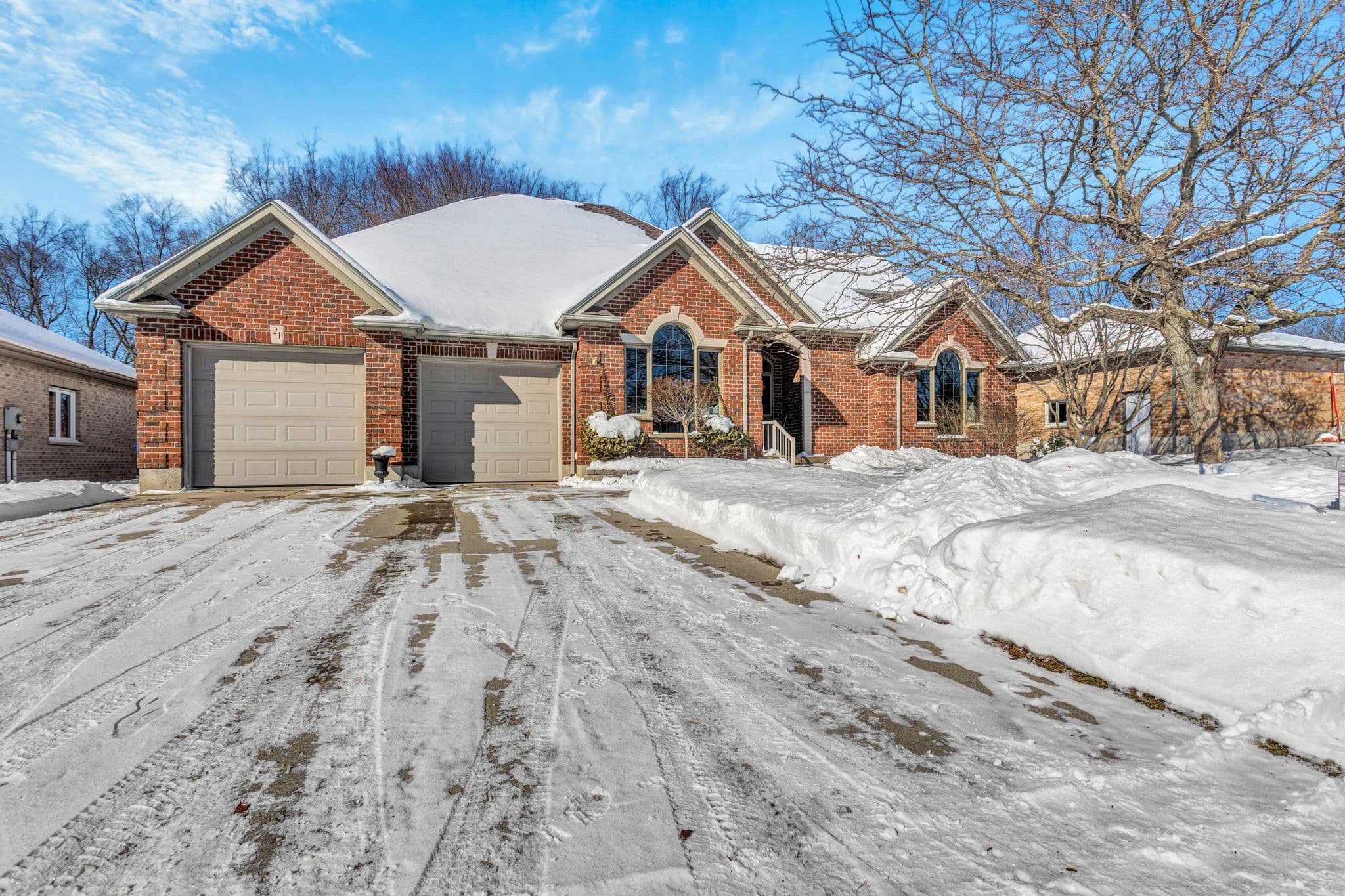 21 Windemere Avenue, Tillsonburg, ON N4G 5M8