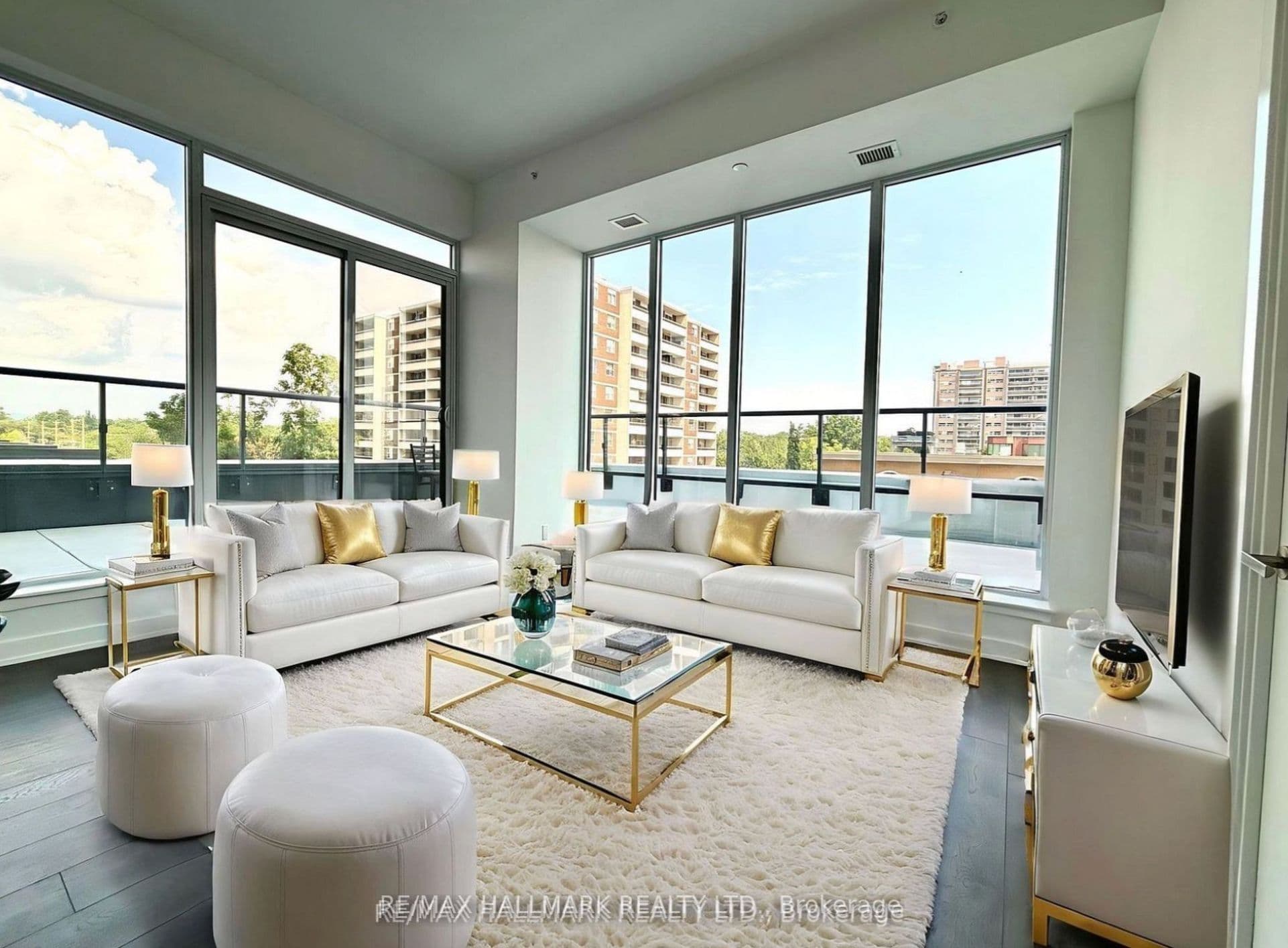 370 Martha Street 402, Burlington, ON L7R 0G9