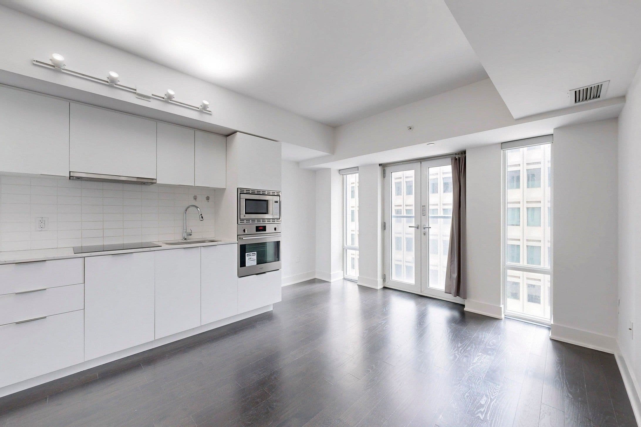 955 Bay Street 625, Toronto C01, ON M5S 0C6