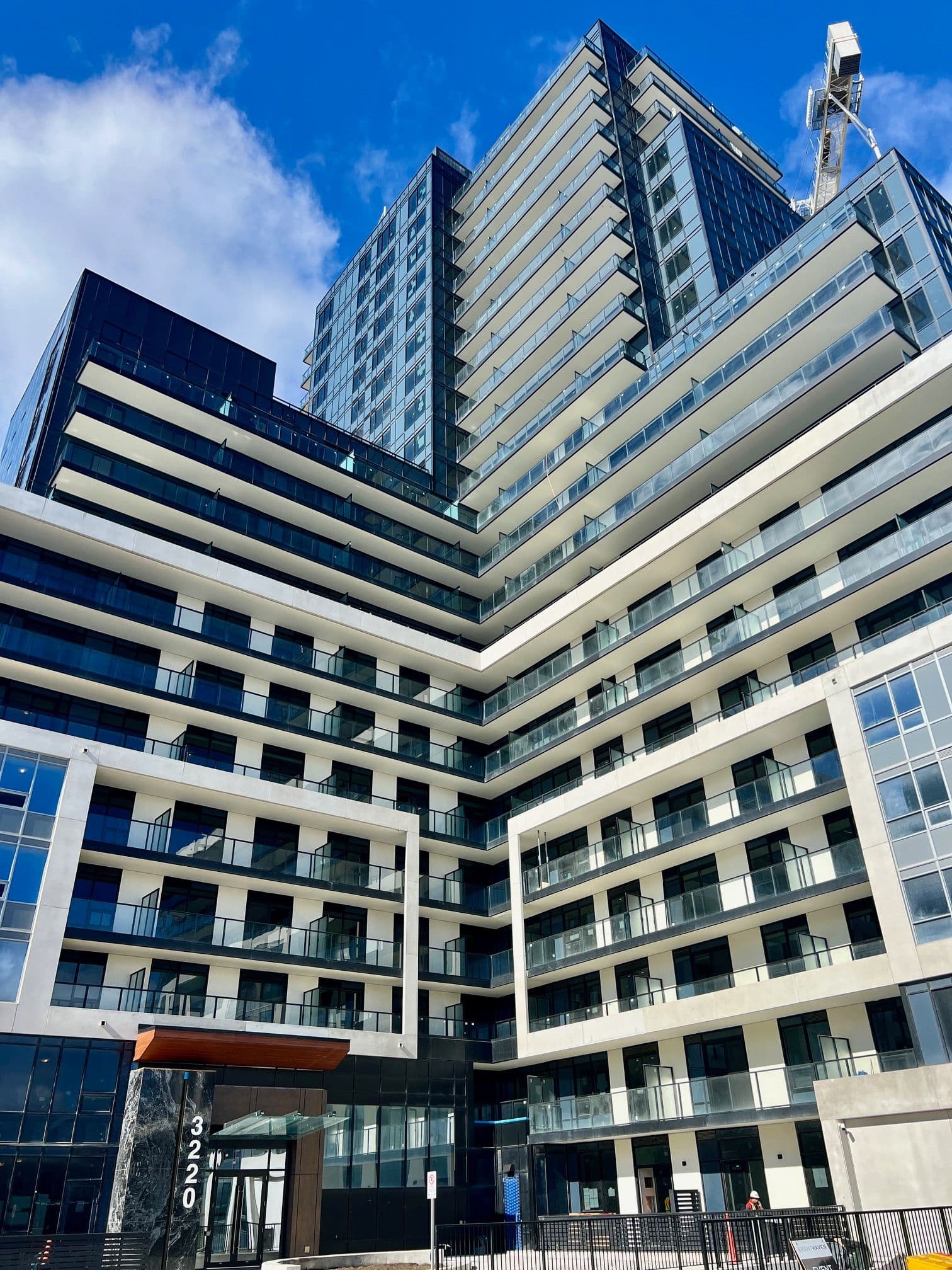 3220 William Coltson Avenue E 504, Oakville, ON L6H 7C2