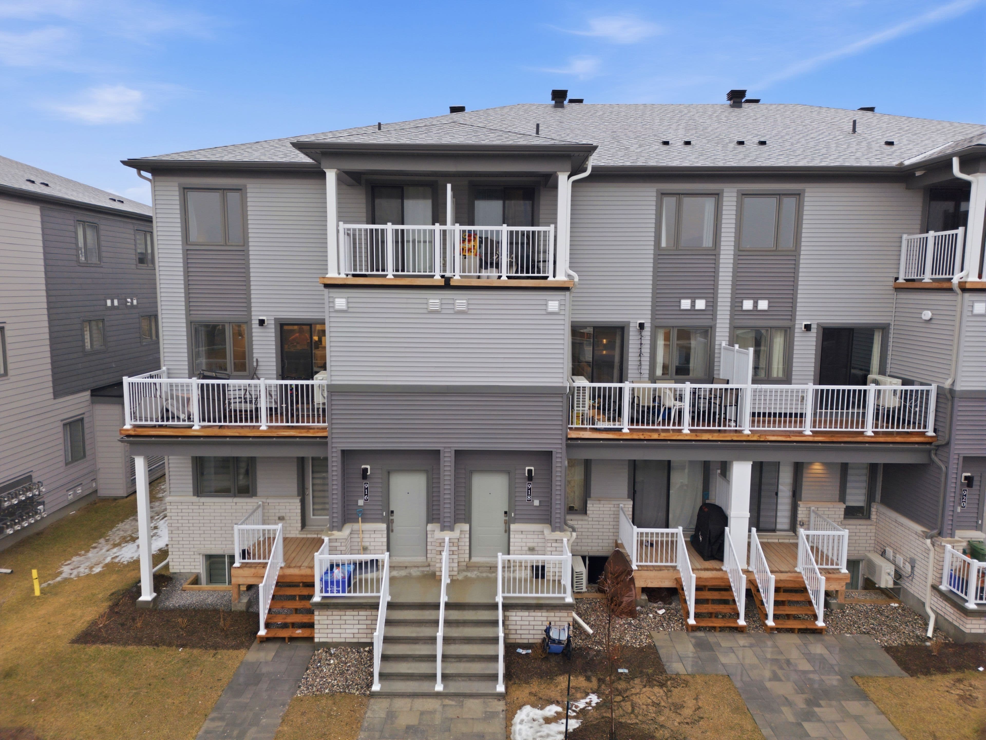 918 Parnian Private, Barrhaven, ON K2J 7K6