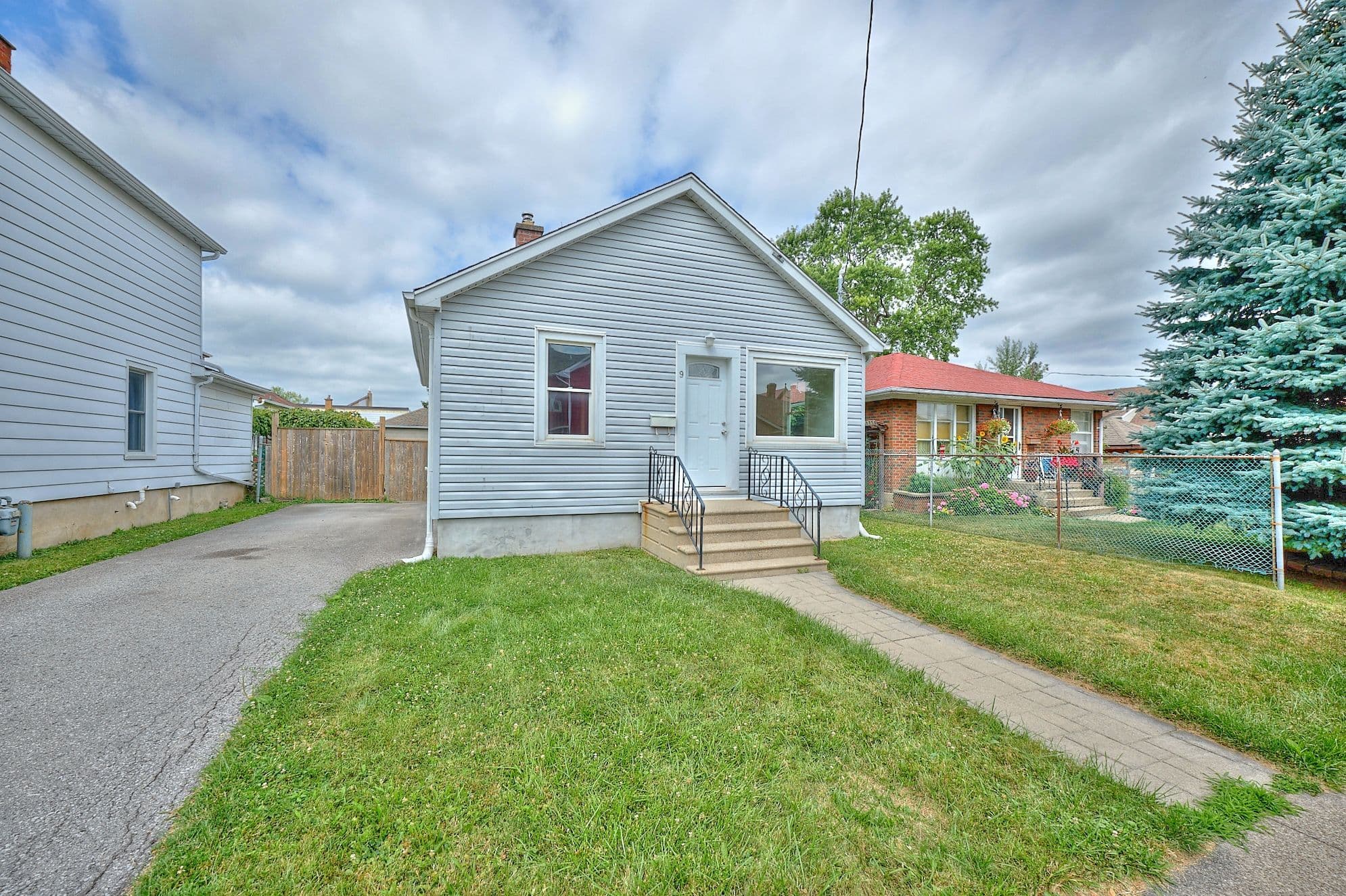 9 Colborne Street, Thorold, ON L2V 3P6