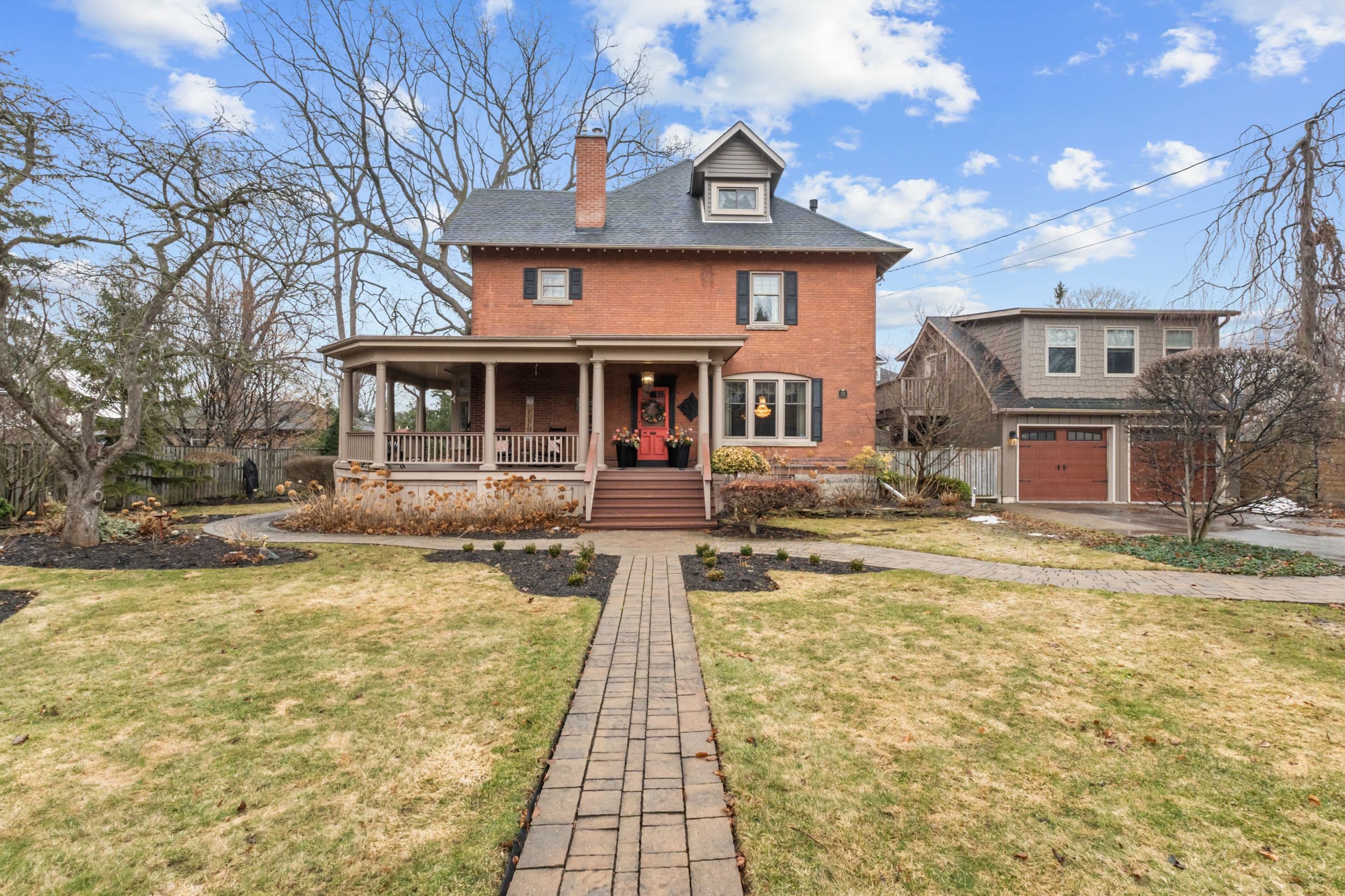 305 Trent Street W, Whitby, ON L1N 1M3