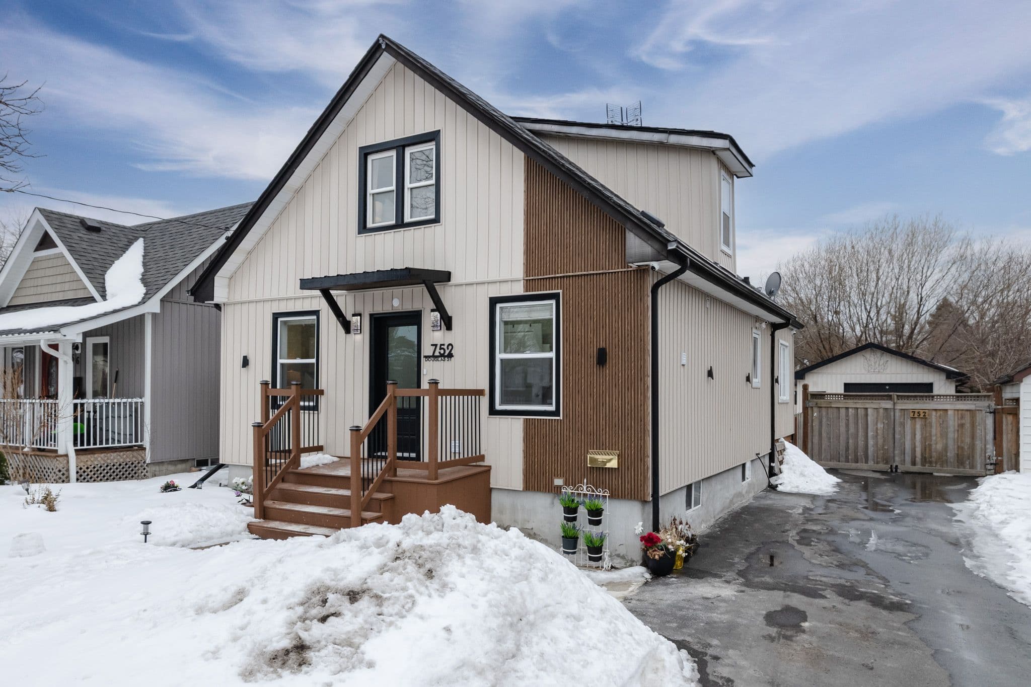 752 Douglas Street, Oshawa, ON L1H 5C7, Oshawa