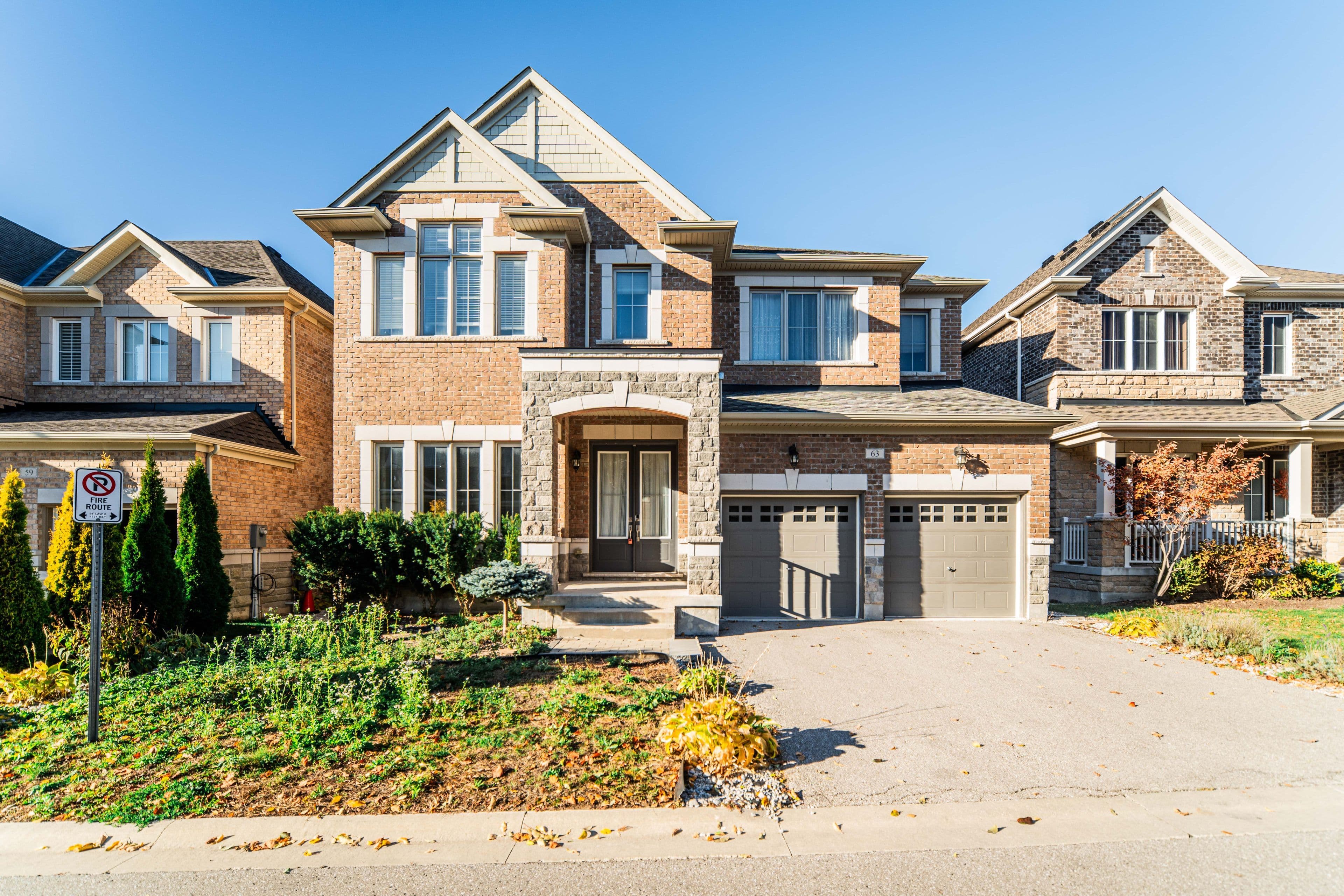 63 Ken Sinclair Crescent, Aurora, ON L4G 3J1