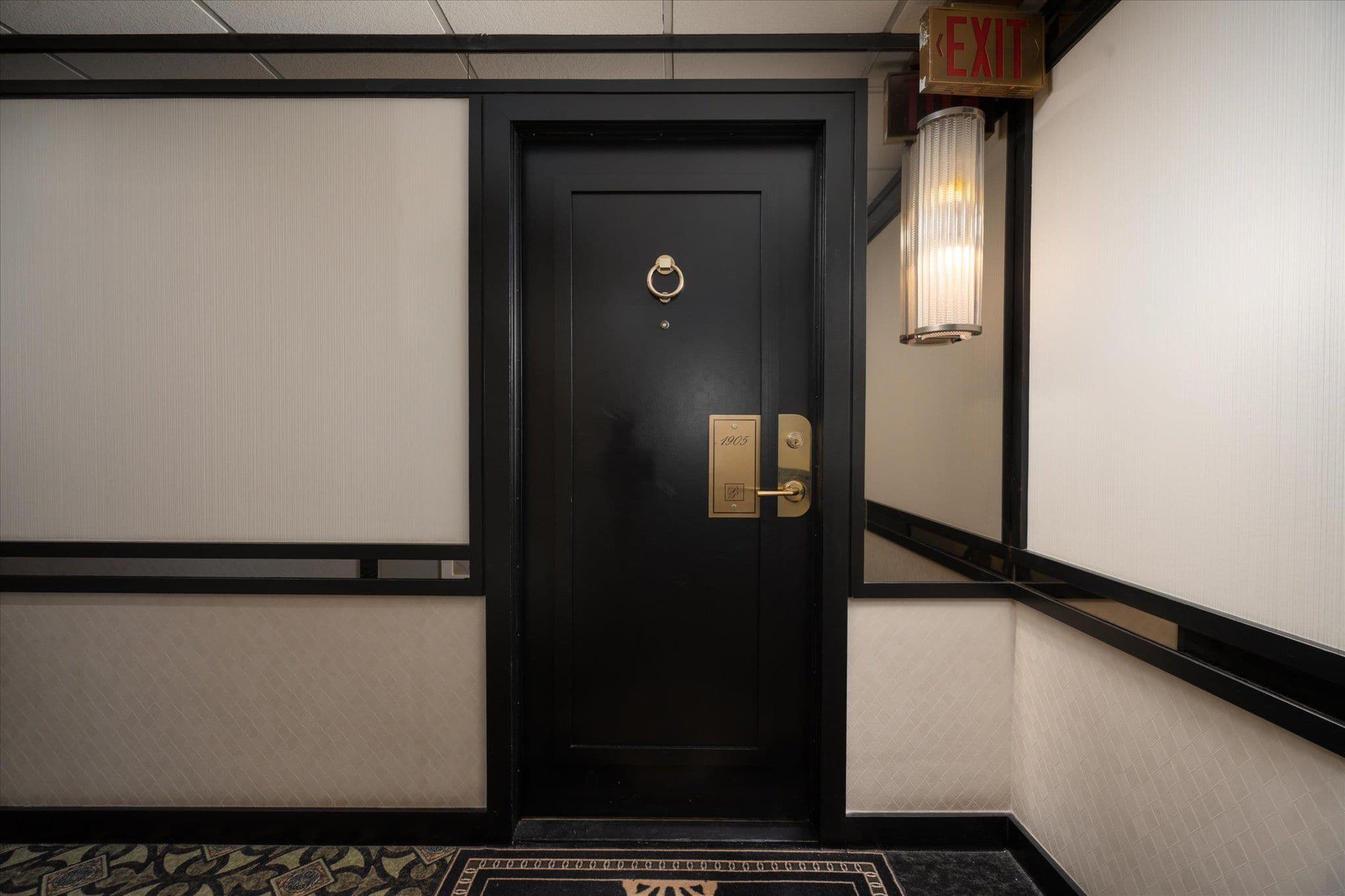 2045 Lakeshore Boulevard W 1905, Toronto W06, ON M8V 2Z6