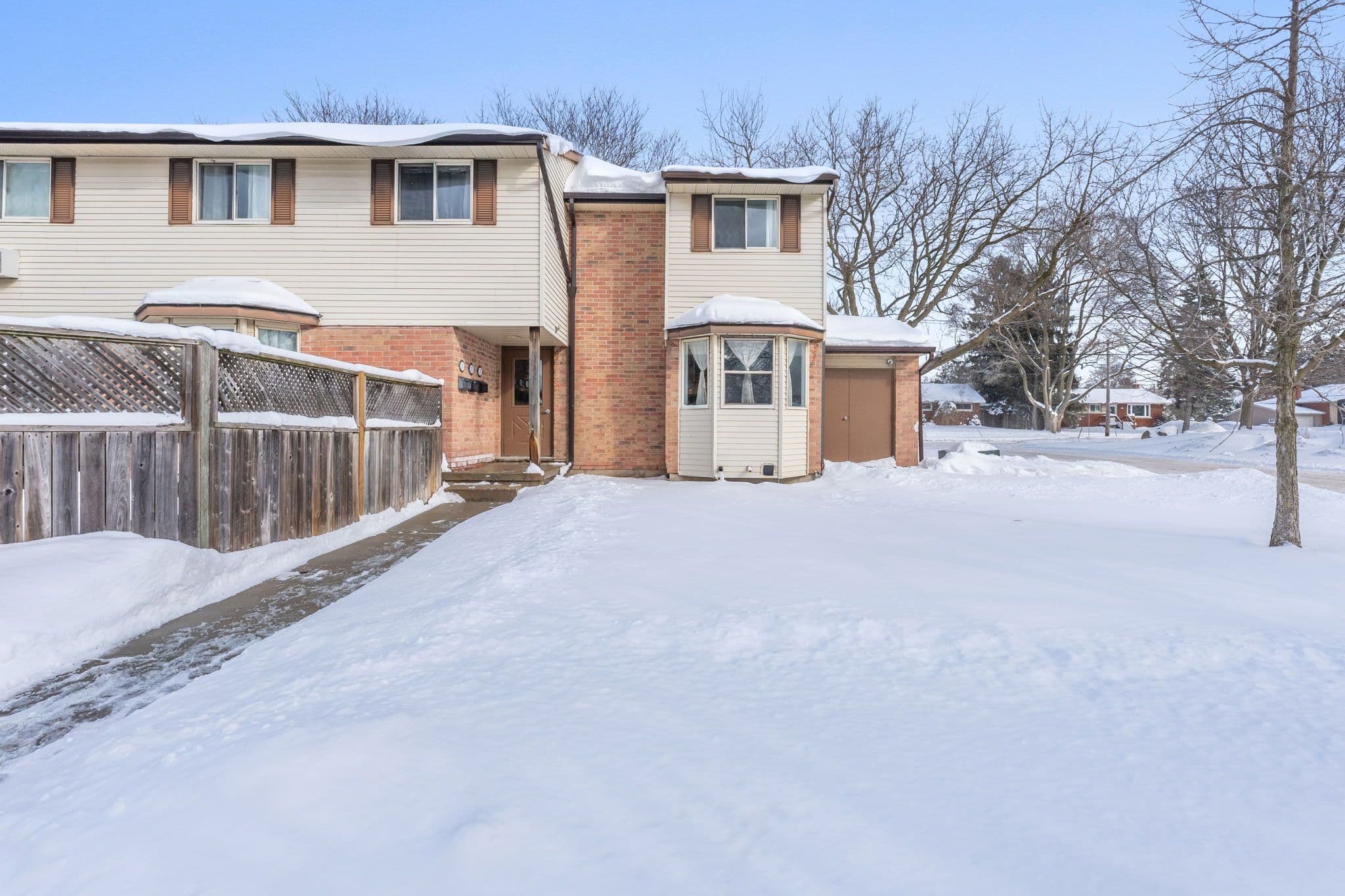 40 Silvercreek Parkway 1, Guelph, ON N1H 7X5
