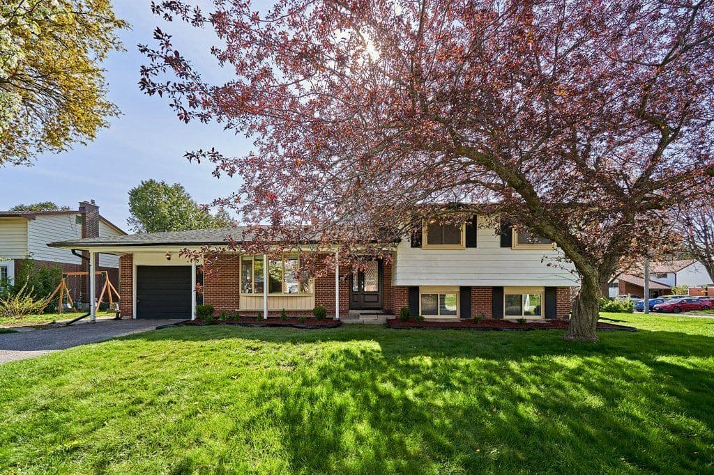 480 Waverly Street N Lower, Oshawa, ON L1J 5W3