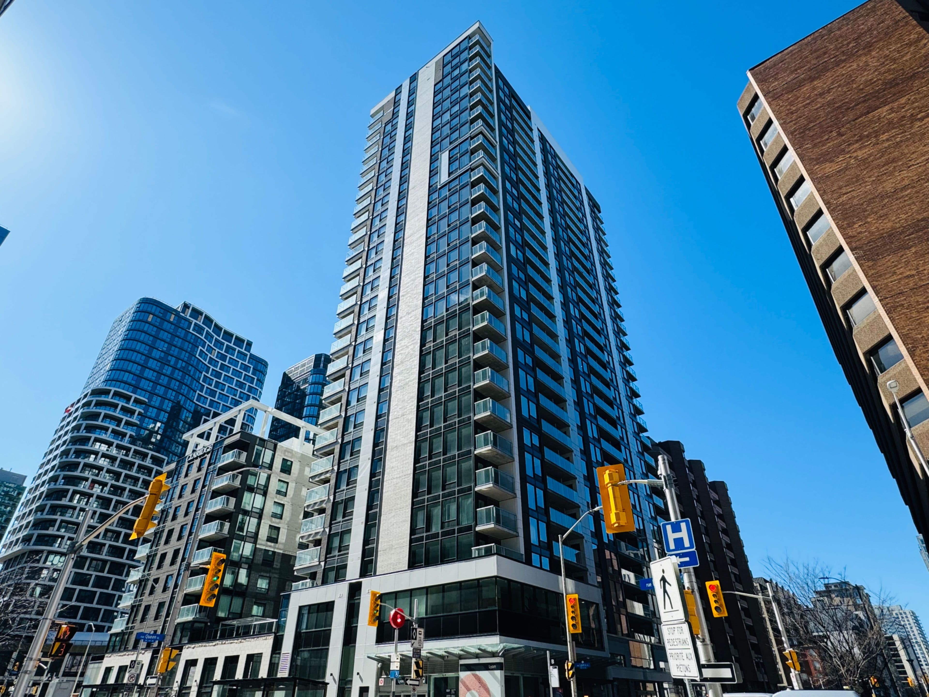 340 Queen Street 809, Ottawa Centre, ON K1R 5A5