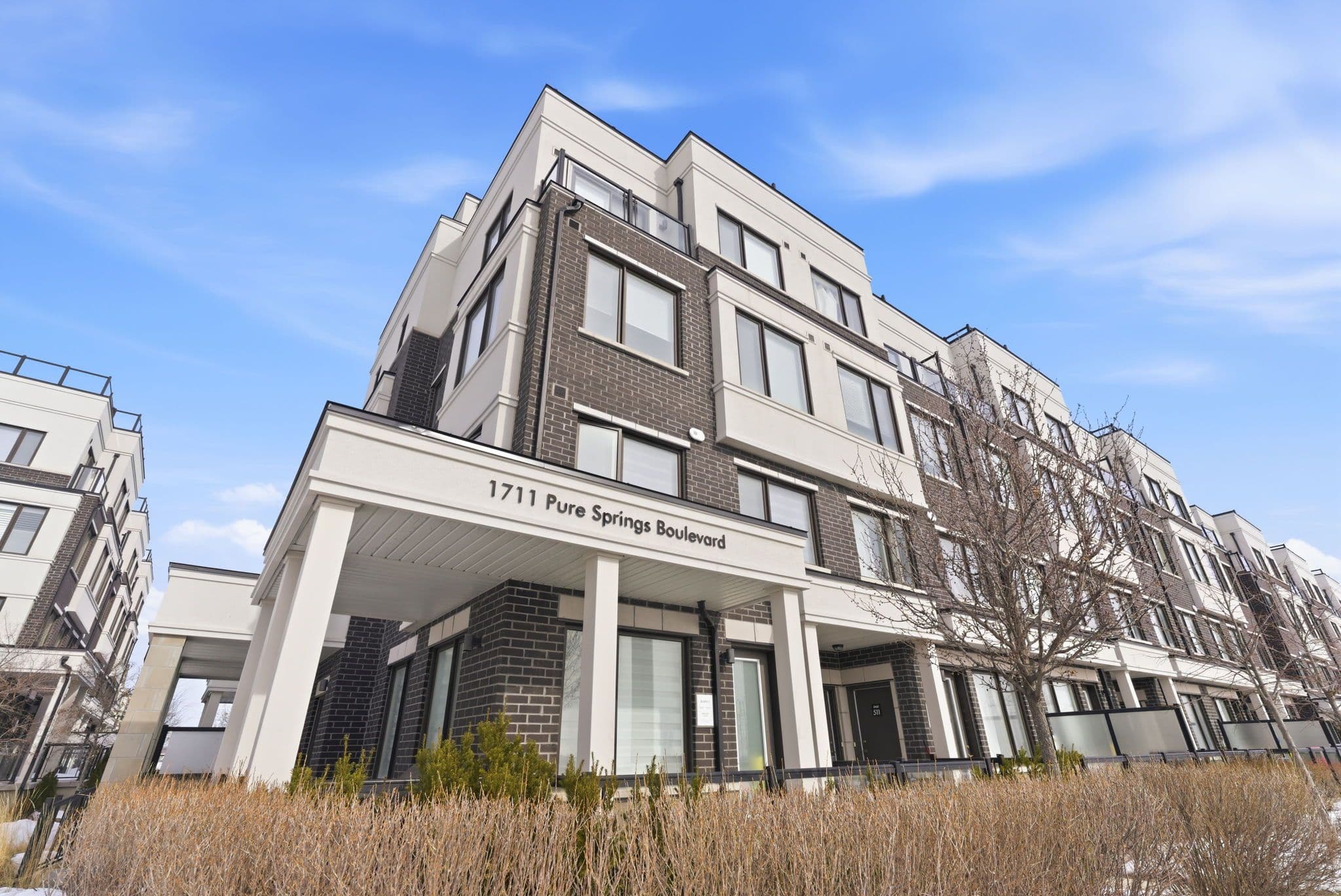 1711 Pure Springs Boulevard 524, Pickering, ON L1X 0E3
