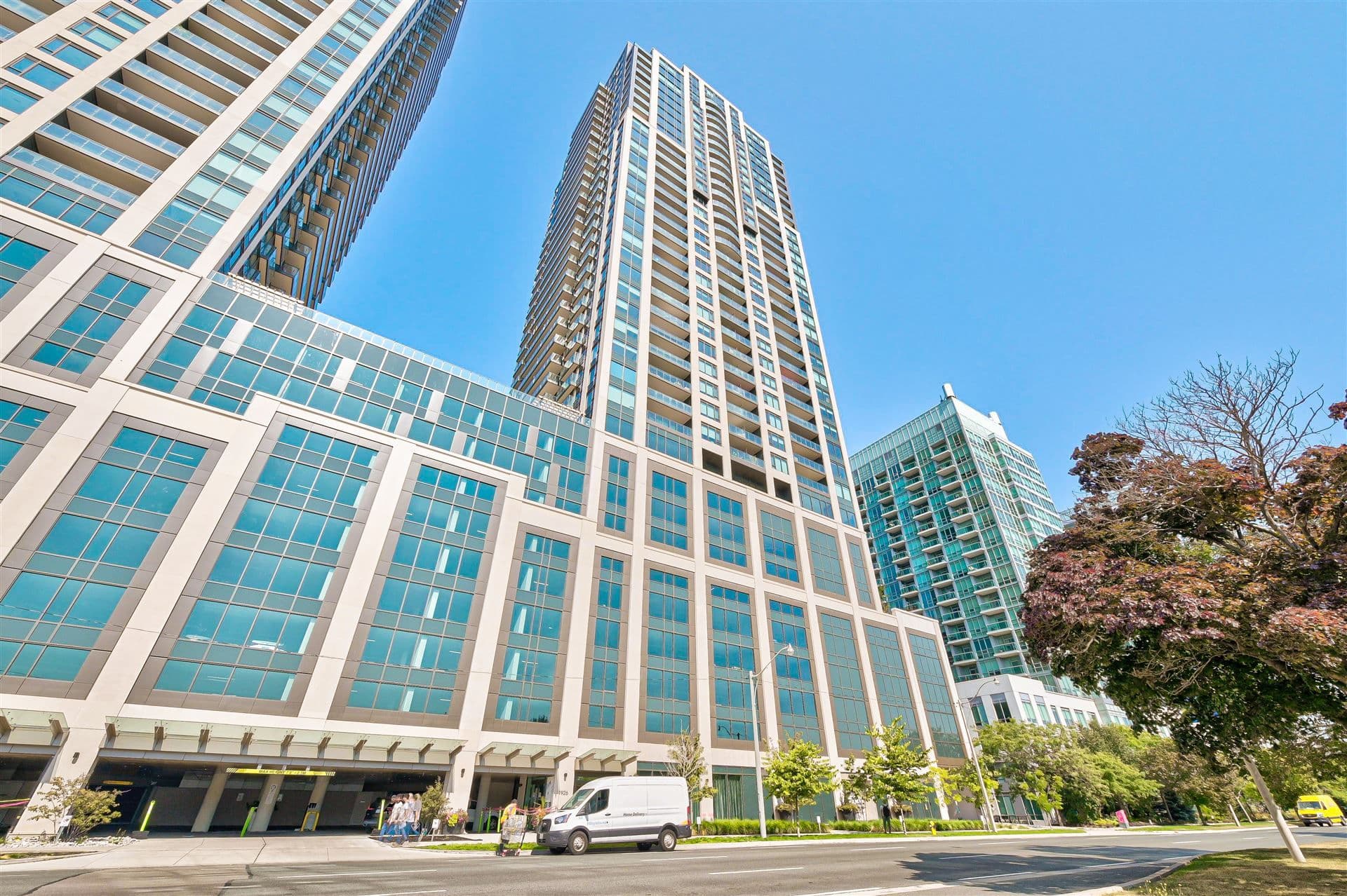 1926 Lakeshore Boulevard W 2216, Toronto W01, ON M6S 1A1