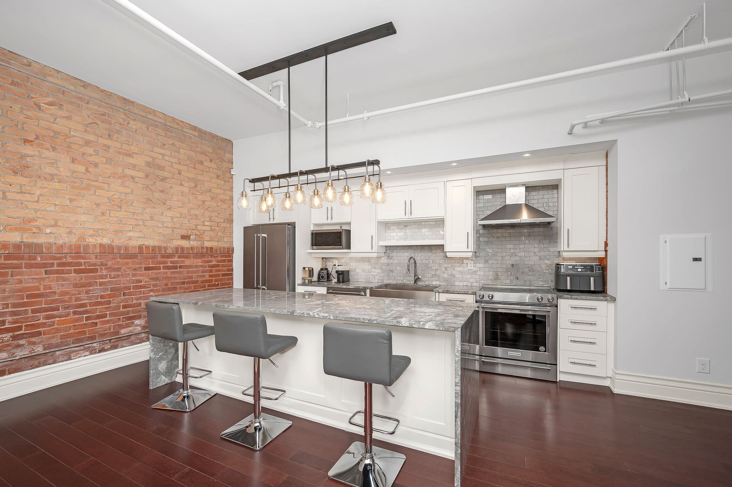 200 Stinson Street 107, Hamilton, ON L8N 4J5