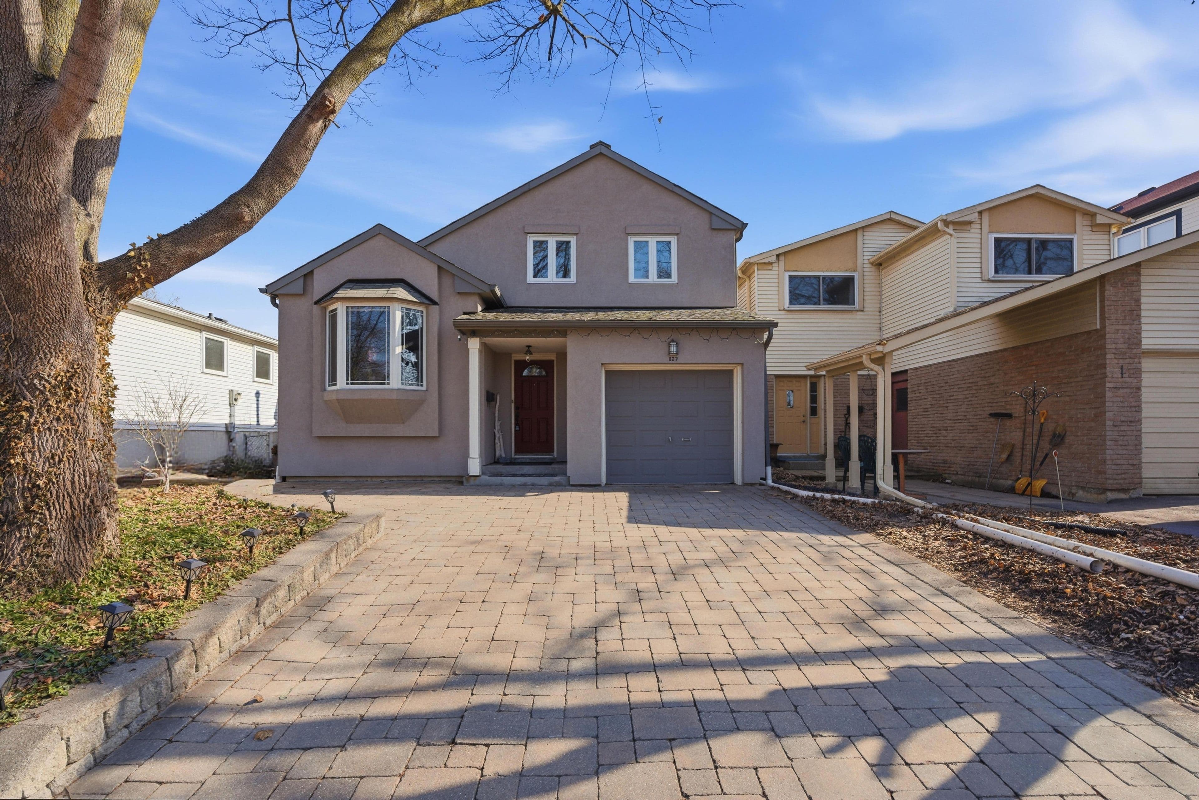127 Snowshoe Crescent, Markham, ON L3T 4N1