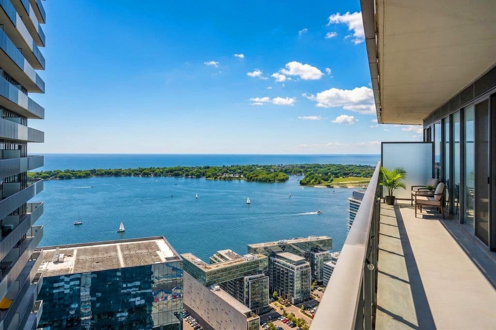 55 Cooper Street 5708, Toronto C08, ON M5G 0G1