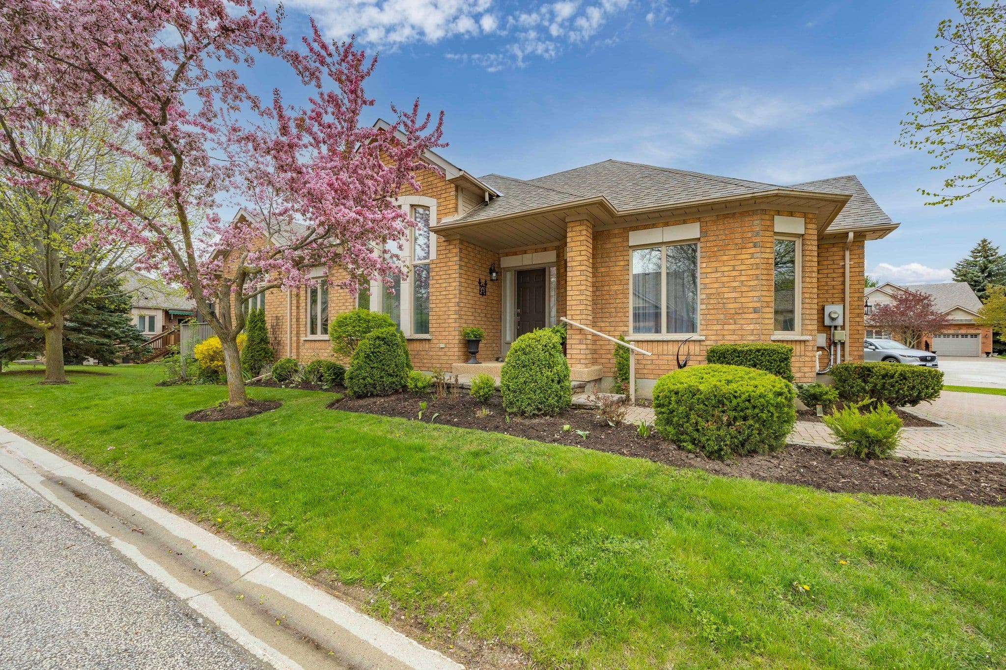 1 Fortuna Circle 20, New Tecumseth, ON L9R 1Z3