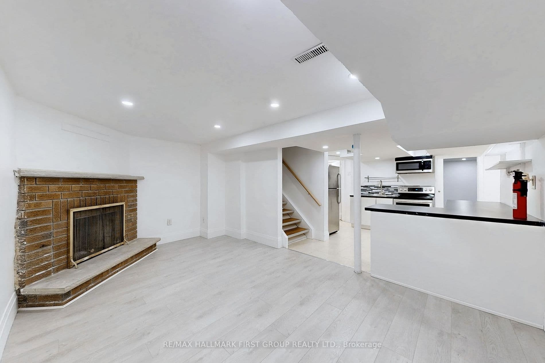 1 Bramwell Drive, Ajax, ON L1S 5L1