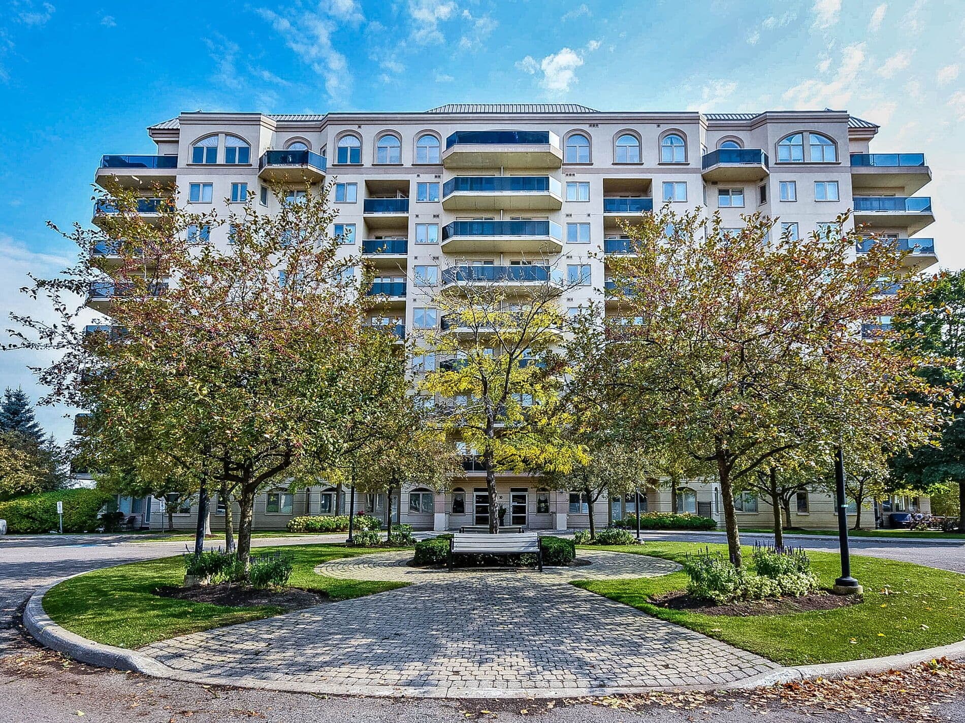 10 Dayspring Circle 109, Brampton, ON L6P 1B9