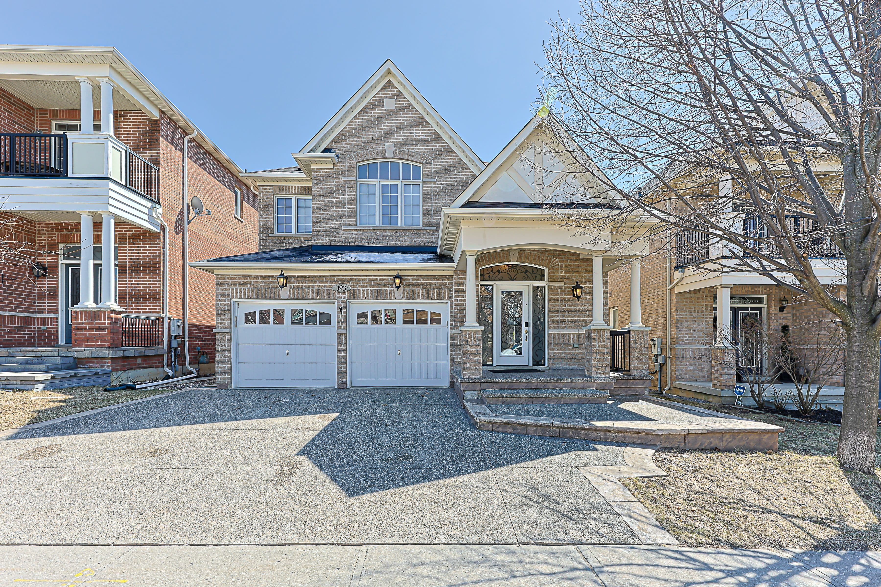 193 Maurier Boulevard, Vaughan, ON L6A 0V2