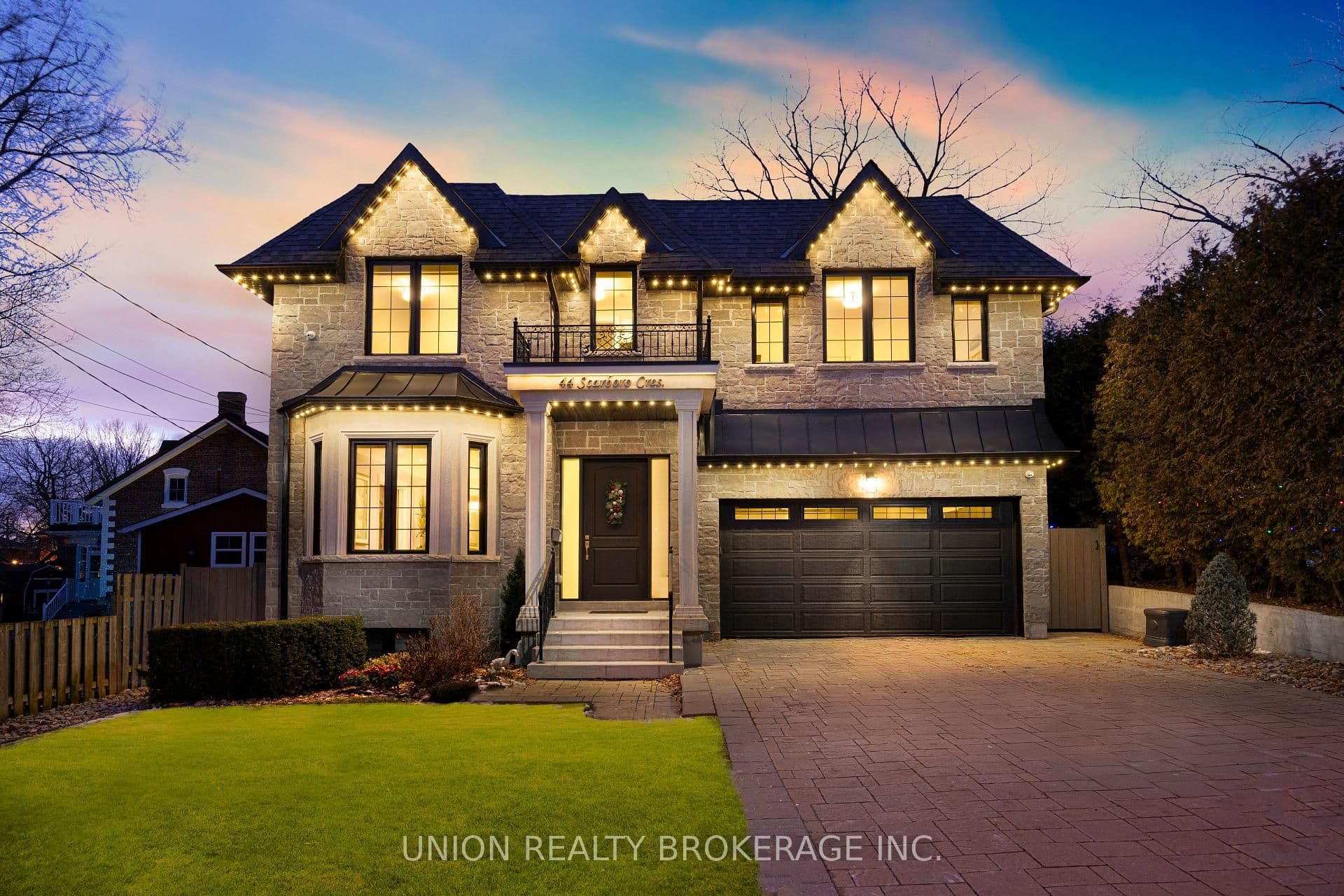 44 Scarboro Crescent, Toronto E08, ON M1M 2J4