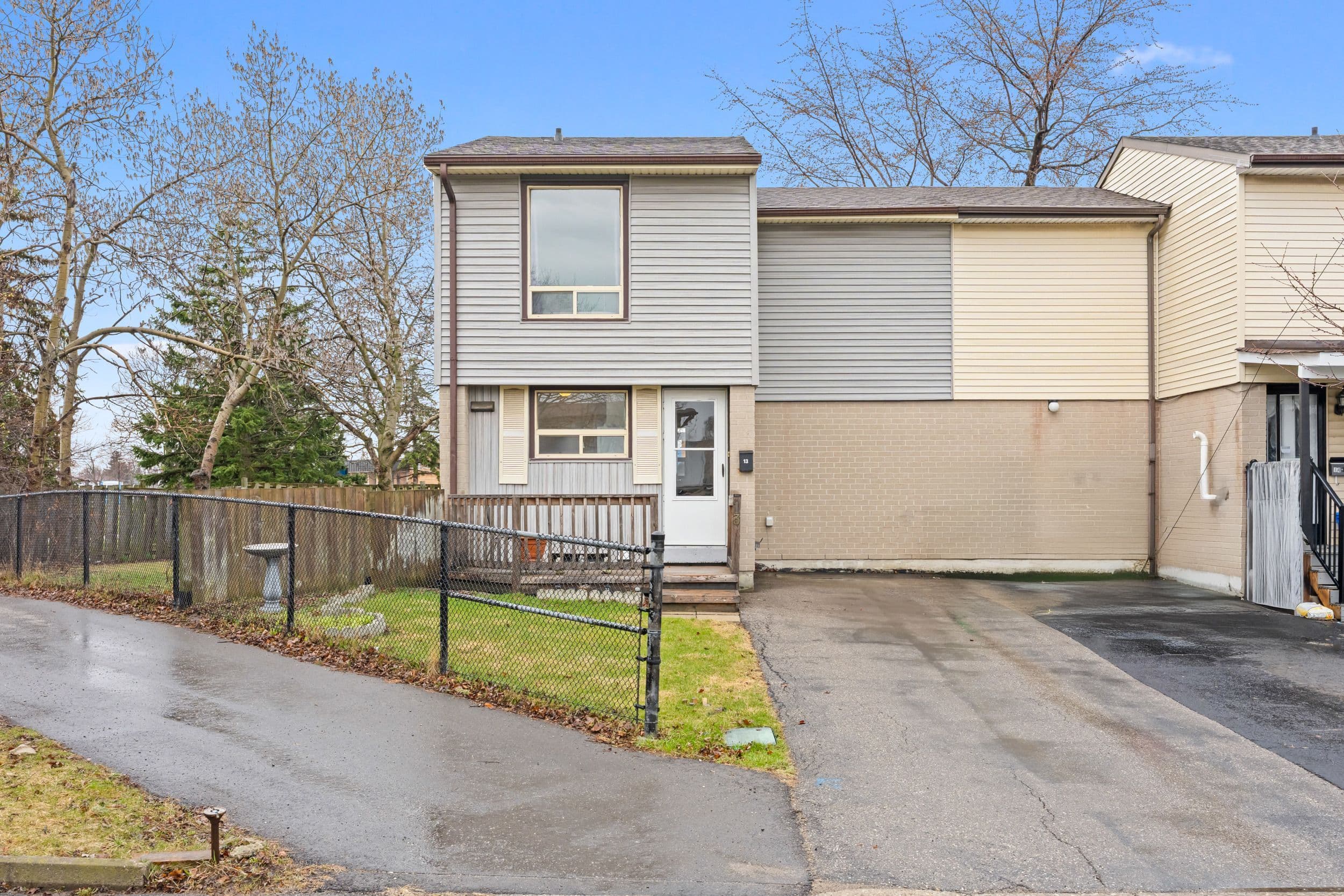 13 Gold Pine Court, Brampton, ON L6S 2K6