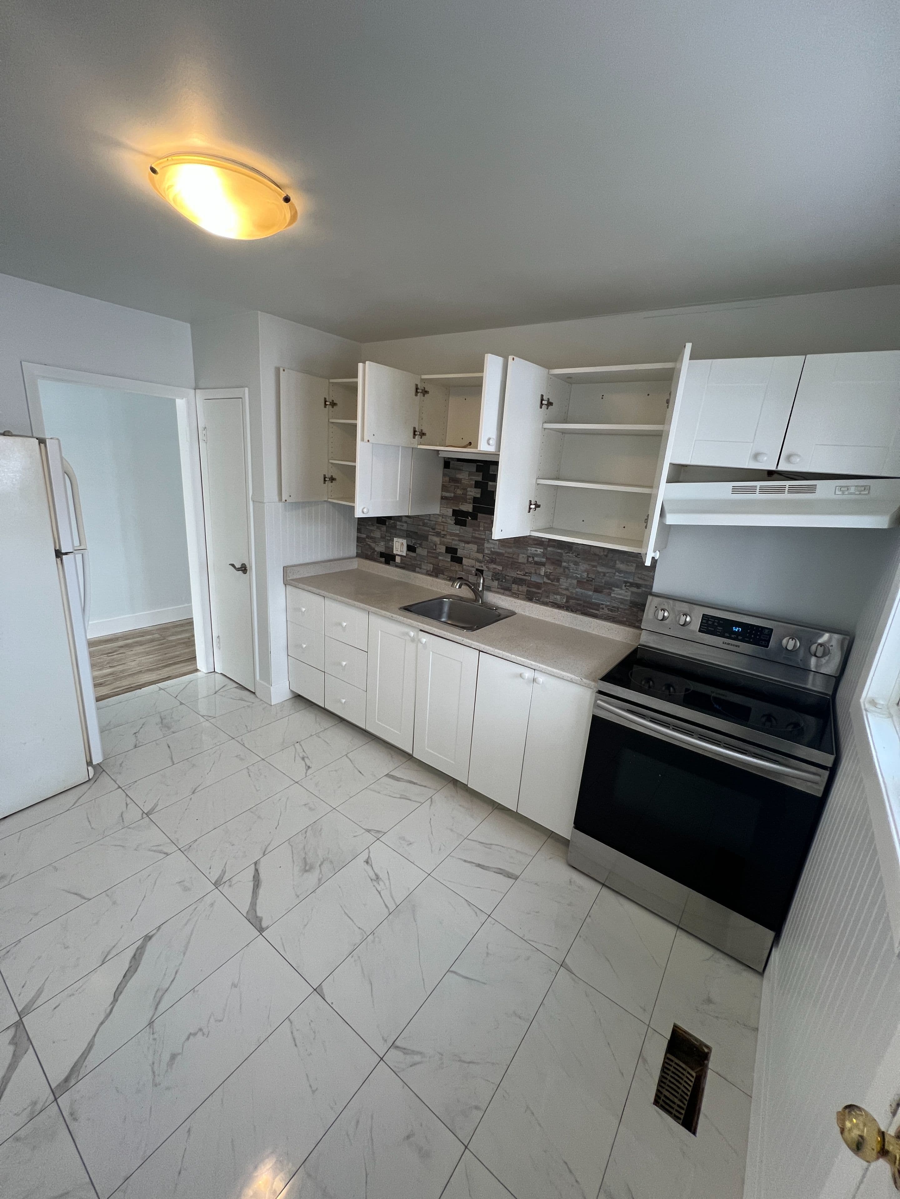 270 Clifton Road Unit 2, Kitchener, ON N2H 4W2