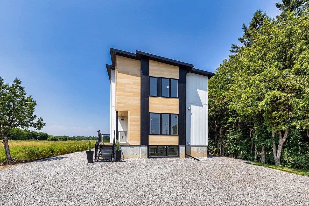 2246 Highway 2 N/A, Clarington, ON L1C 3K7