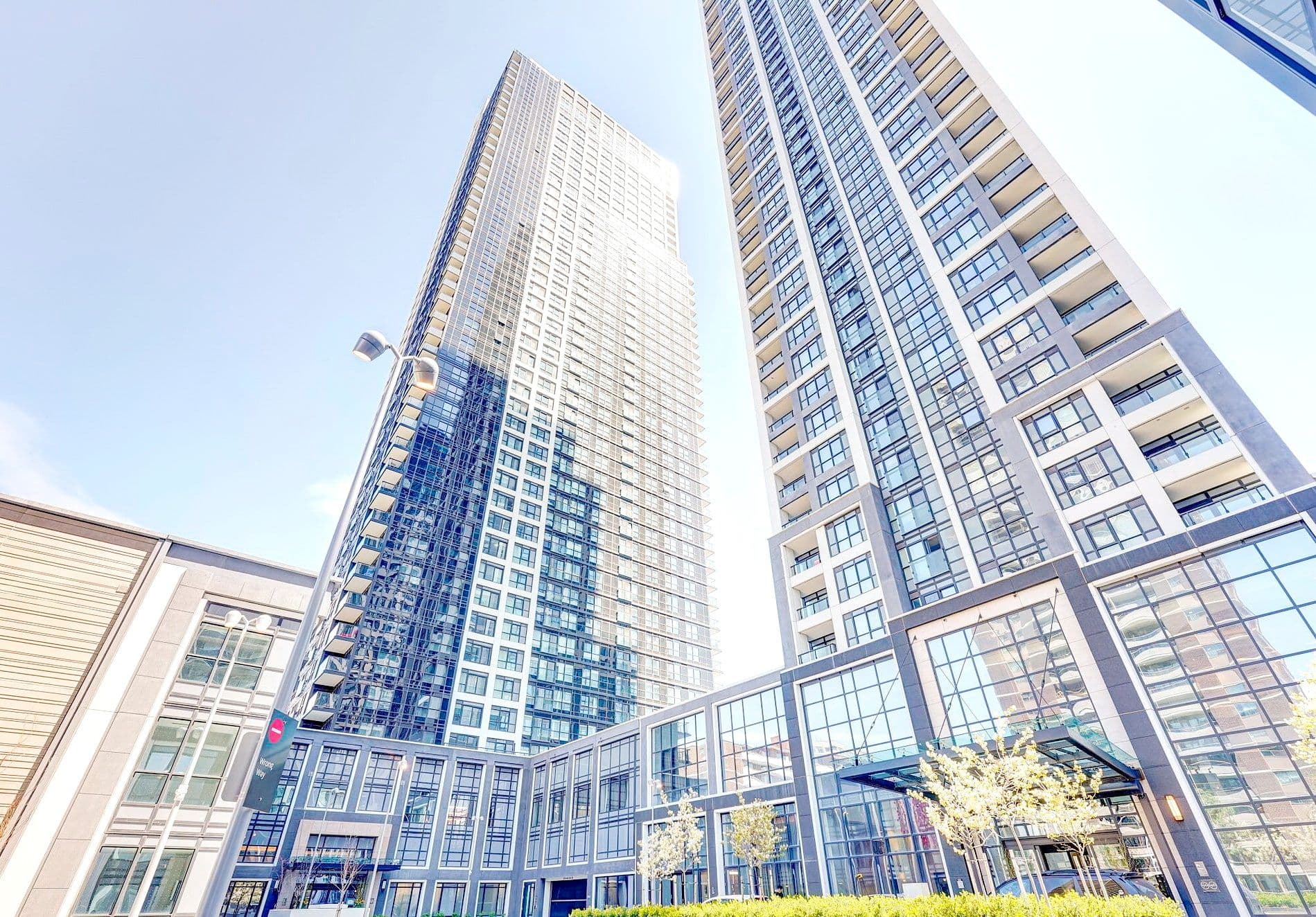 5 mabelle Avenue 2131, Toronto W08, ON M9A 0C8