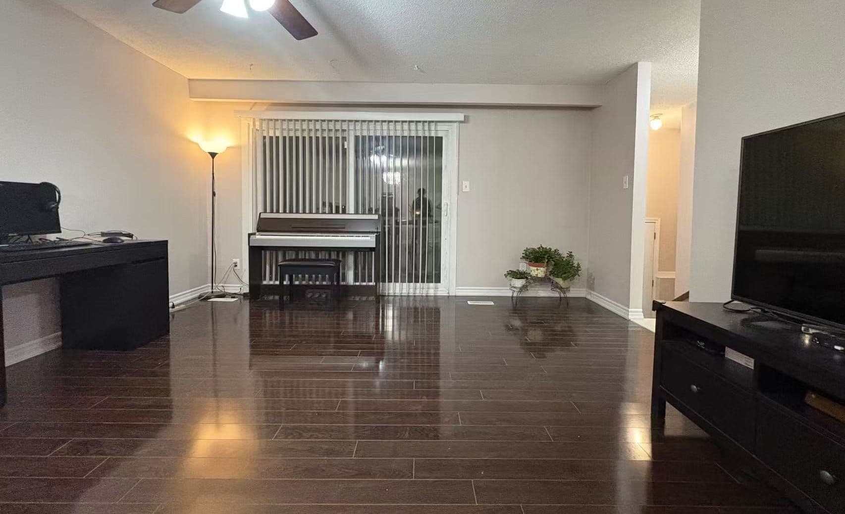 19 Talbot Street Upper Unit, Brampton, ON L6X 2P4