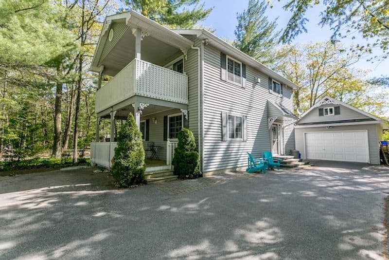 101 32nd Street S, Wasaga Beach, ON L9Z 2S6