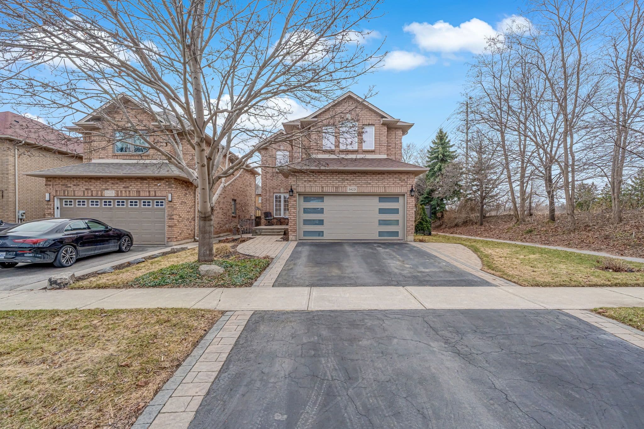 2423 Valley Heights Crescent, Oakville, ON L6H 6X2