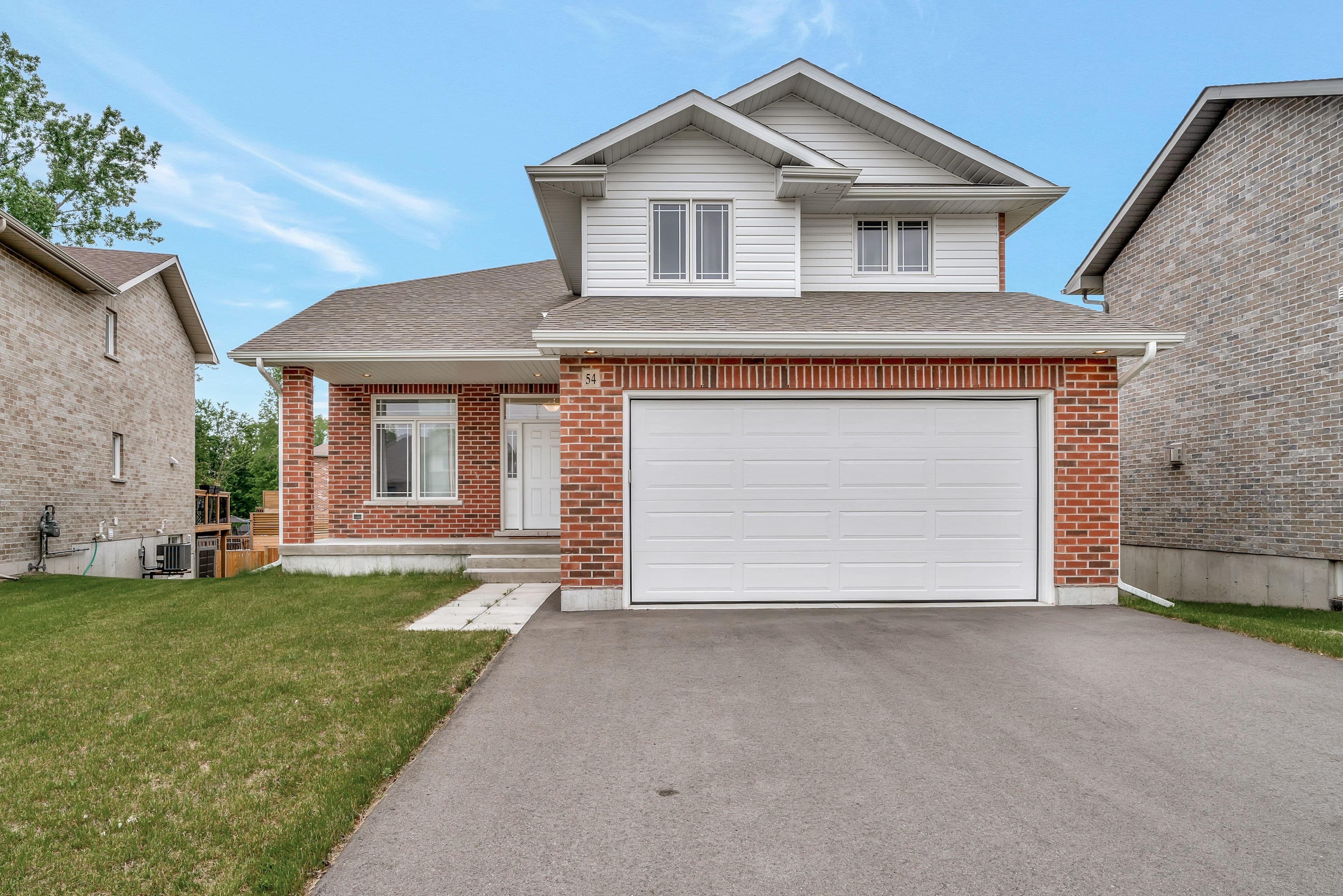 54 Lanark Drive, Belleville, ON K8N 0G7