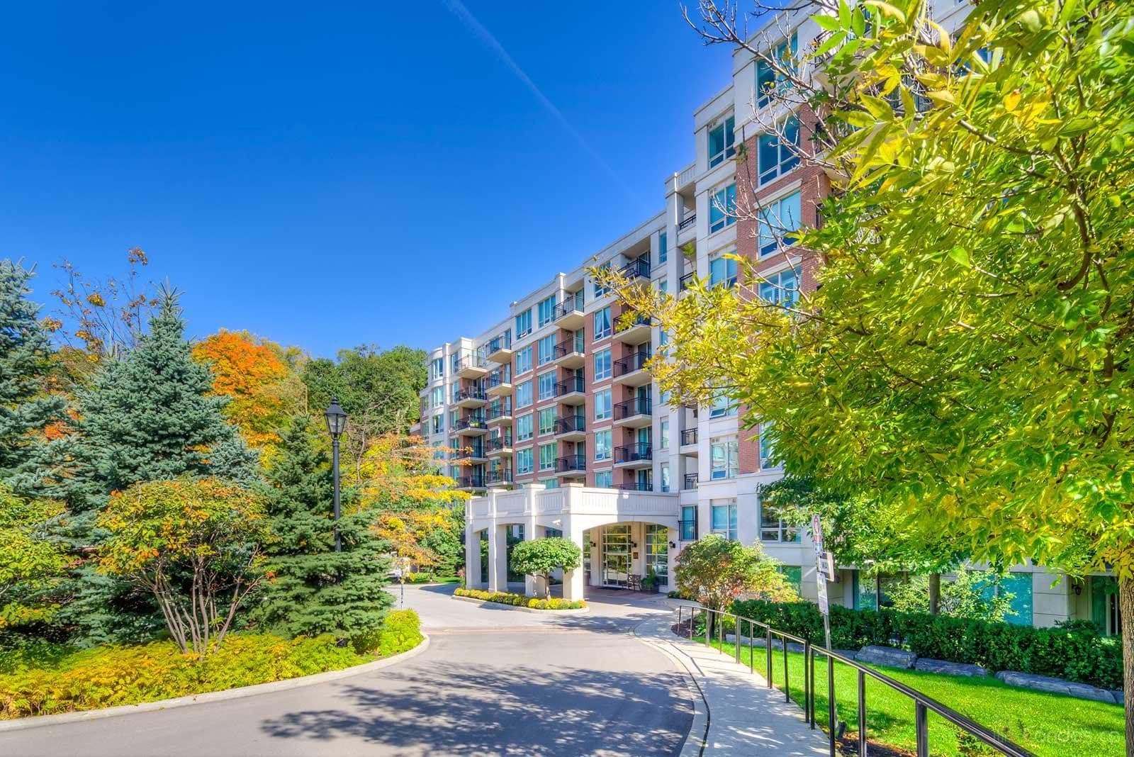 38 William Carson Crescent 818, Toronto C12, ON M2P 2H2