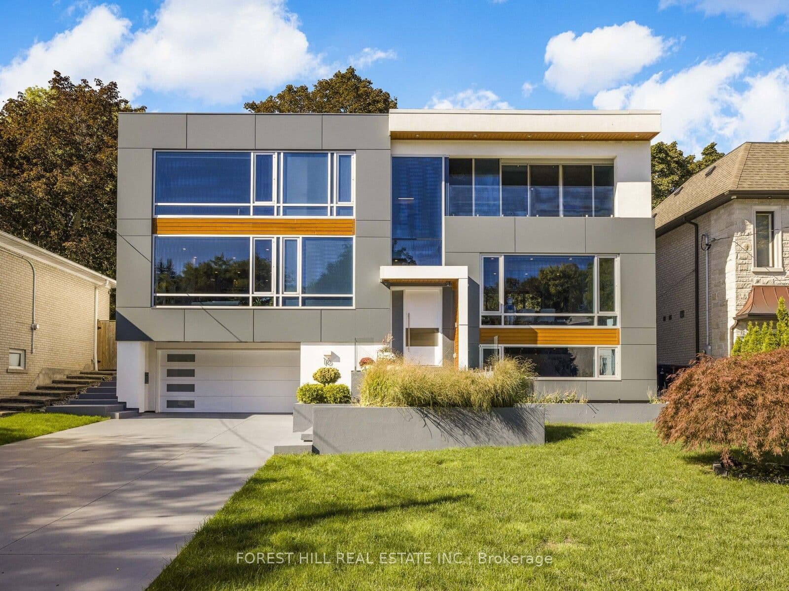 16 Viamede Crescent, Toronto C15, ON M2K 2A8