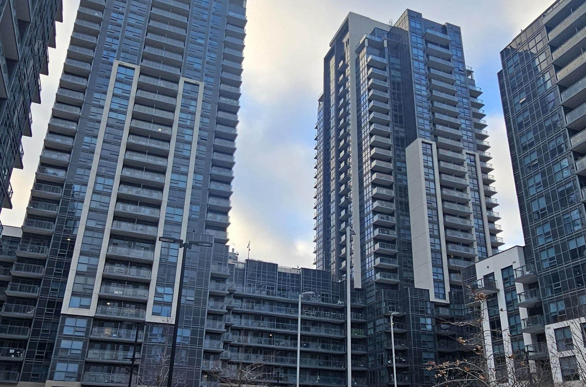 30 Meadowglen Place 306, Toronto E09, ON M1G 0A6