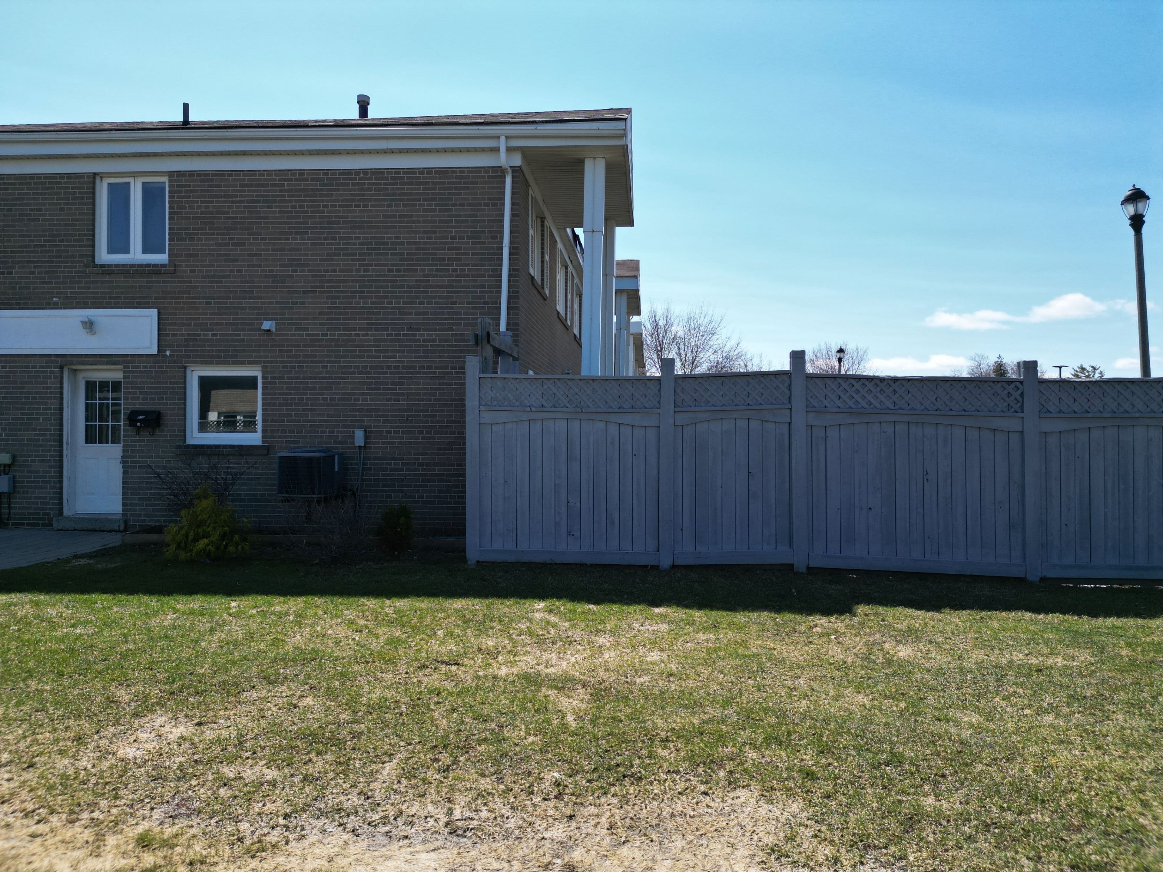 270 Town House Crescent, Brampton, ON L6W 3C7