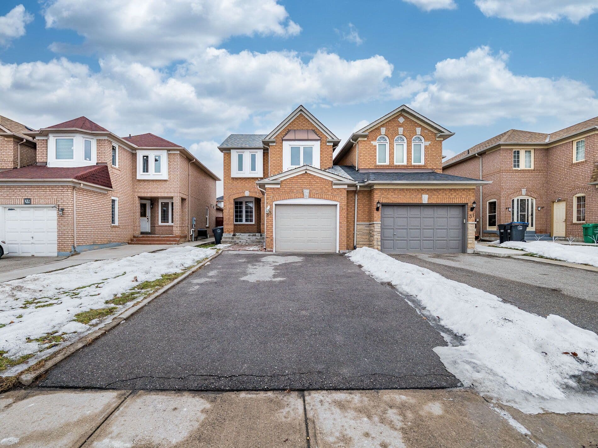 33 Fiddleneck Crescent, Brampton, ON L6R 1R2