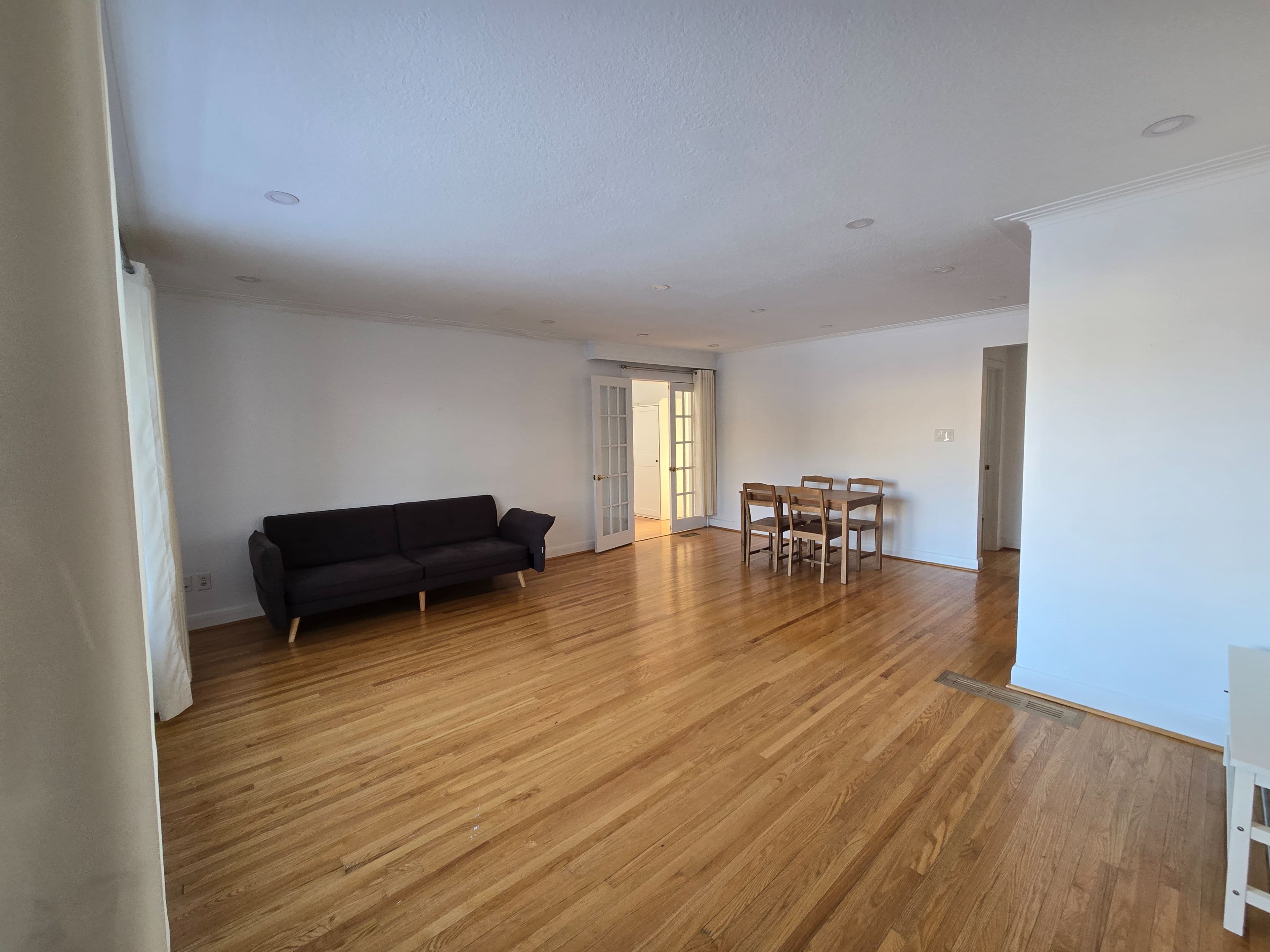 68 Monkton Avenue, Toronto W07, ON M8Z 4N5