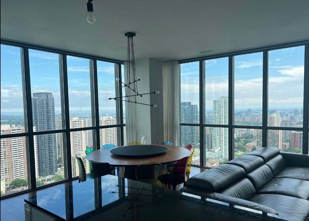 110 Charles Street E 3601, Toronto C08, ON M4Y 1T5