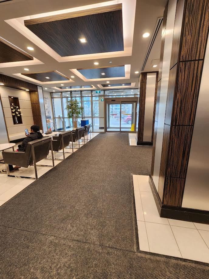 349 Rathburn Road W 1703, Mississauga, ON L5B 0C9