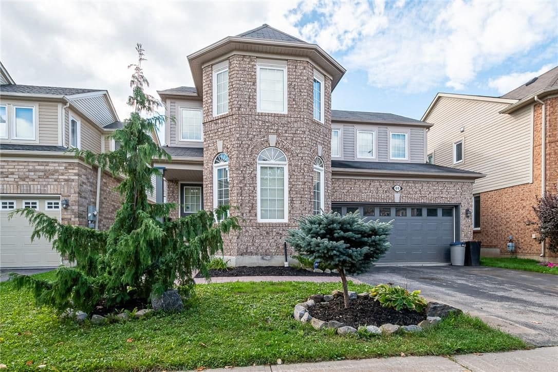 69 Kidd Crescent, New Tecumseth, ON L9R 0C8