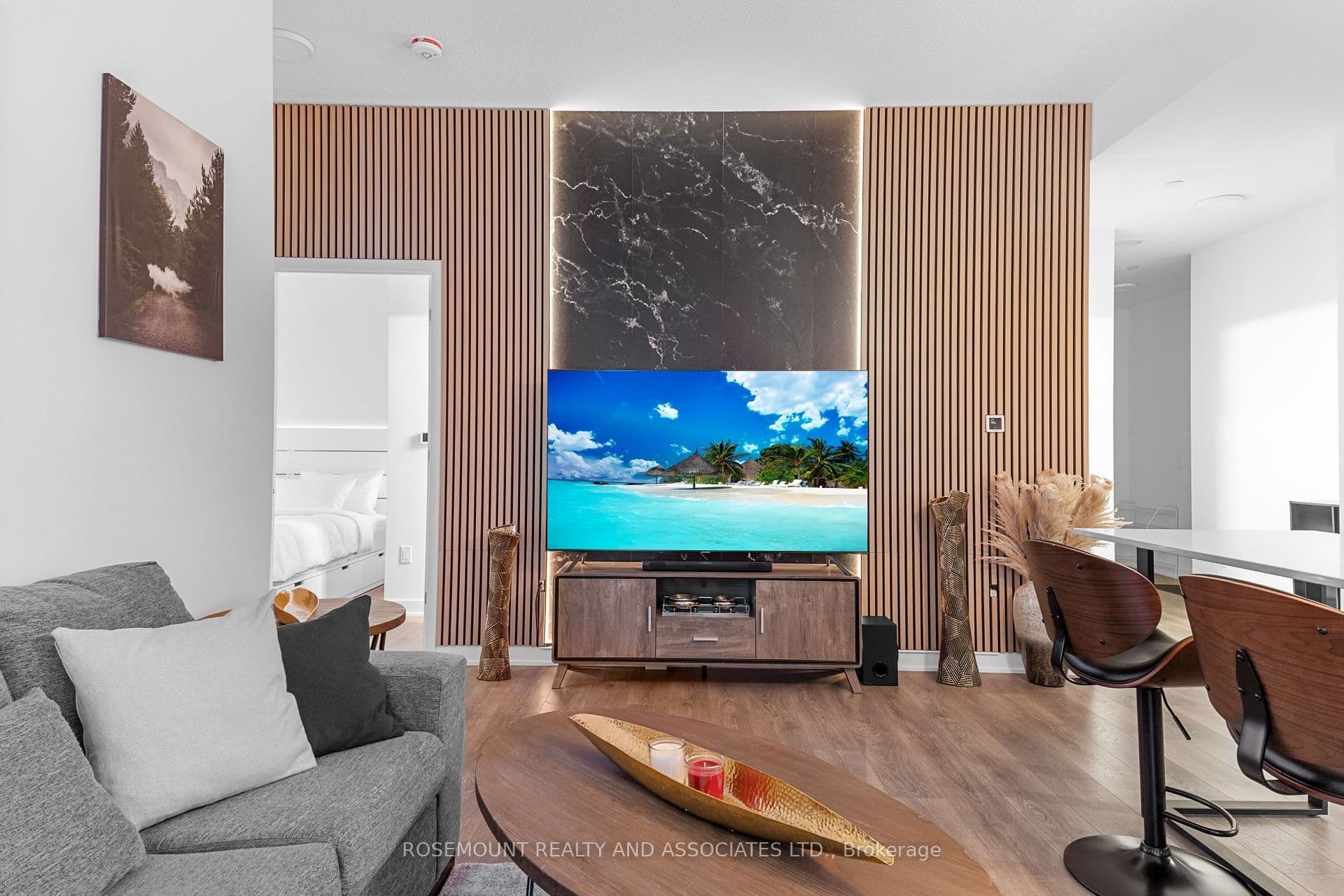 35 Tubman Avenue 102, Toronto C08, ON M5A 0T1