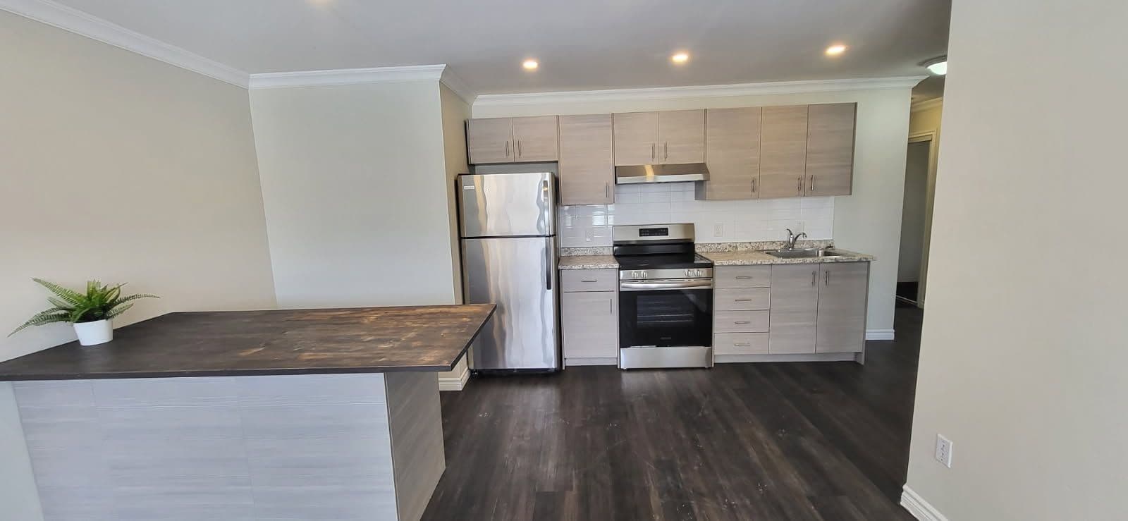 130 King Street E 8, Clarington, ON L1C 1N7