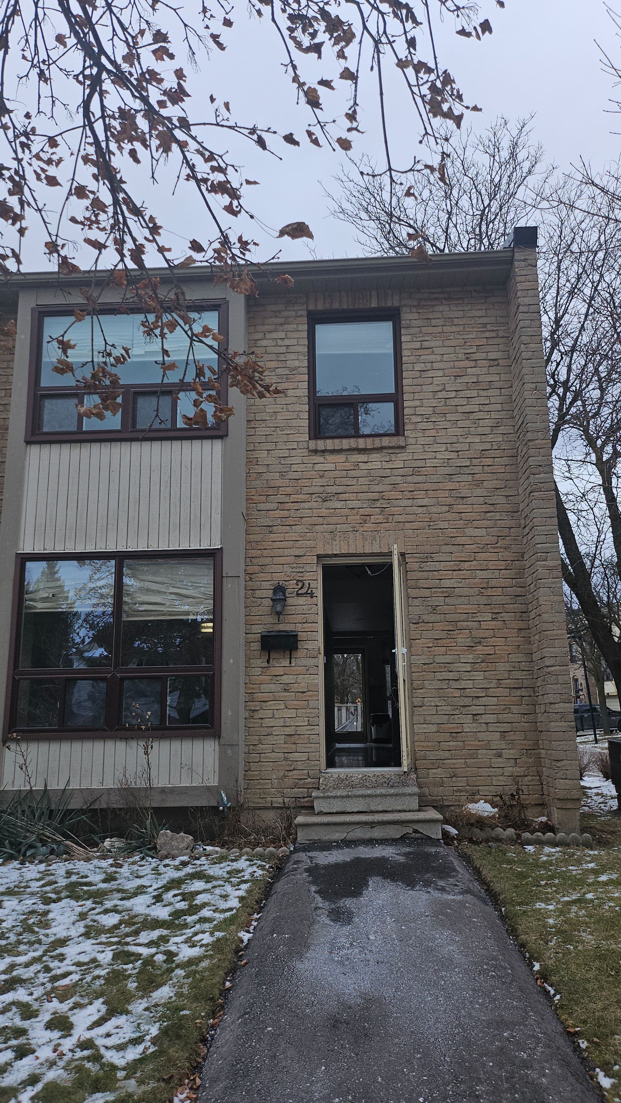 24-24 Guildford Crescent, Brampton, ON L6S 3K2