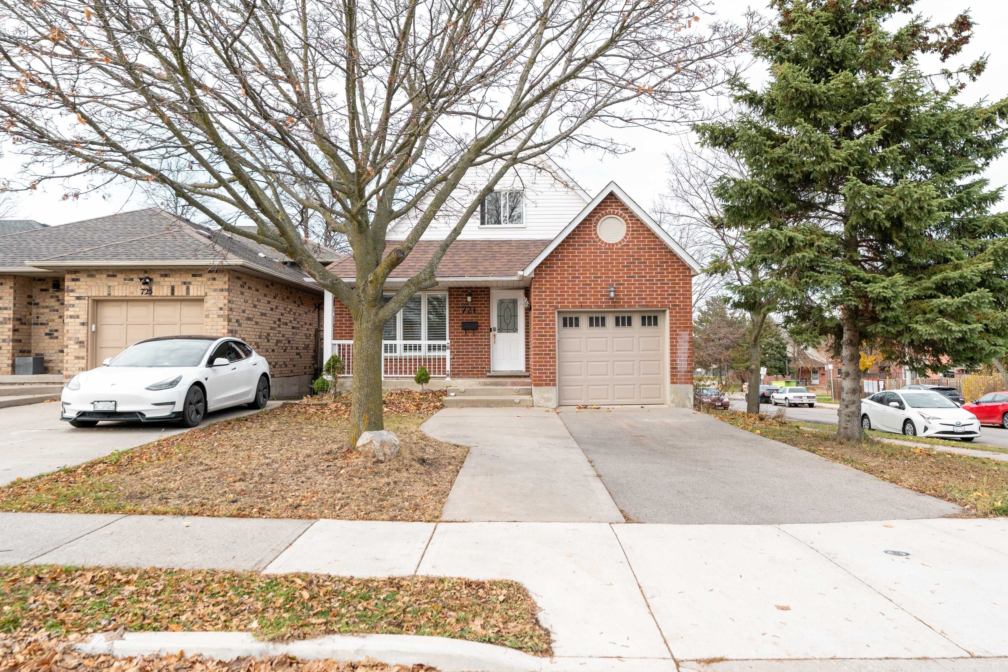 721 Acadia Drive, Hamilton, ON L8W 3V2