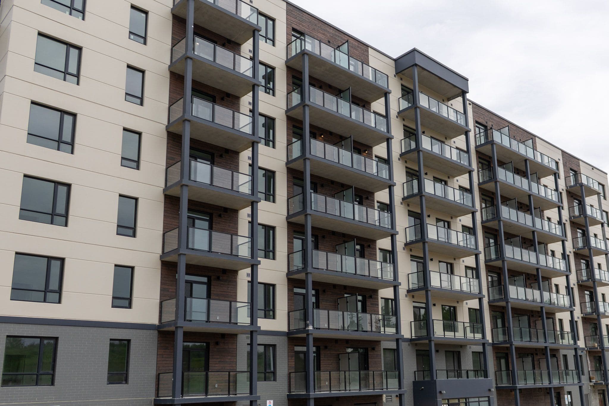 181 Elmira Road S 317B, Guelph, ON N1K 0E4