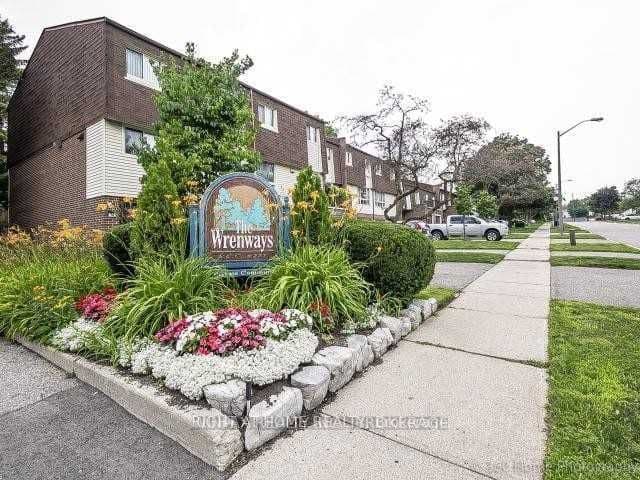 38 Edgar Woods Road 34, Toronto C15, ON M2H 2Y7