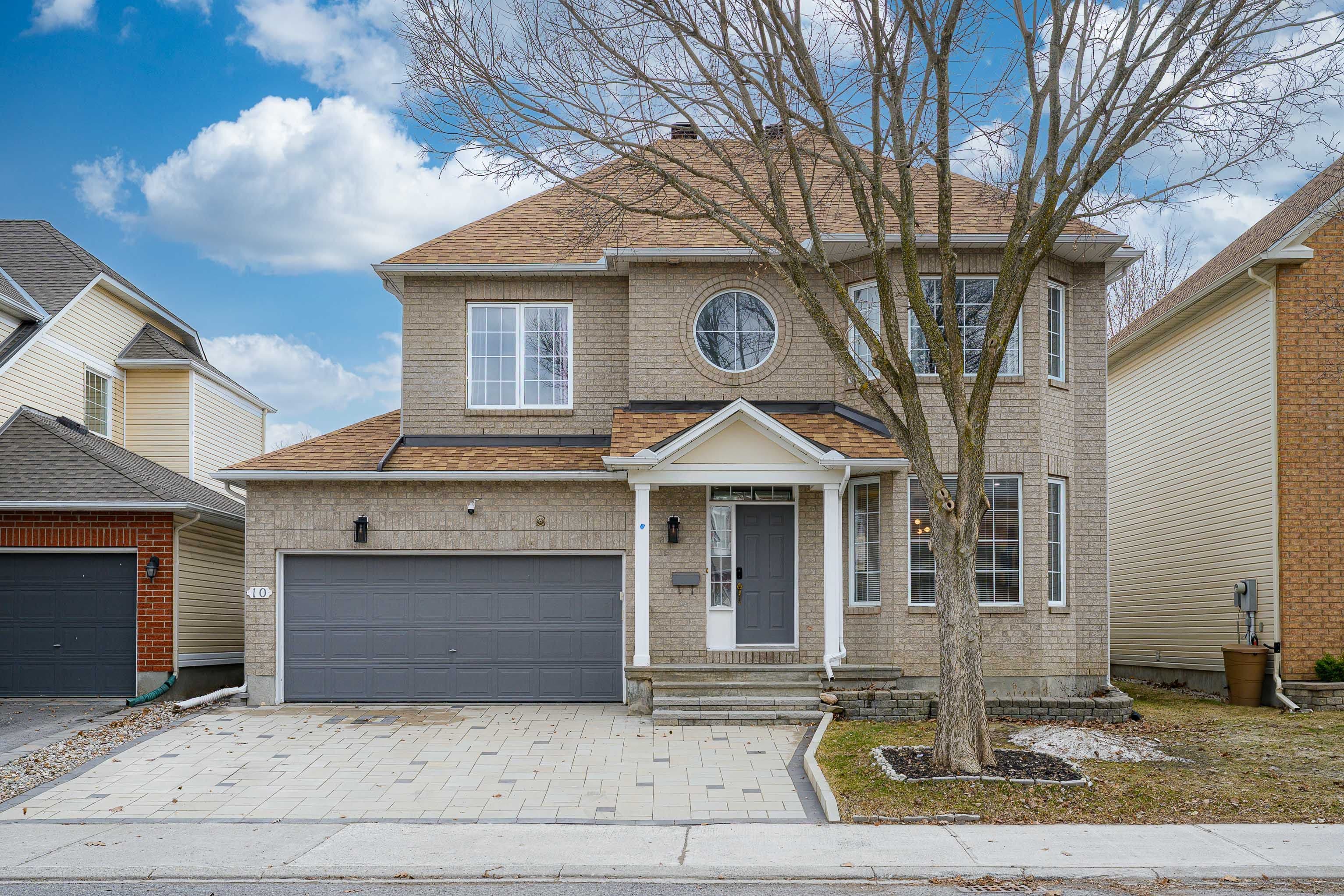 10 Pavona Street, Barrhaven, ON K2G 6T2