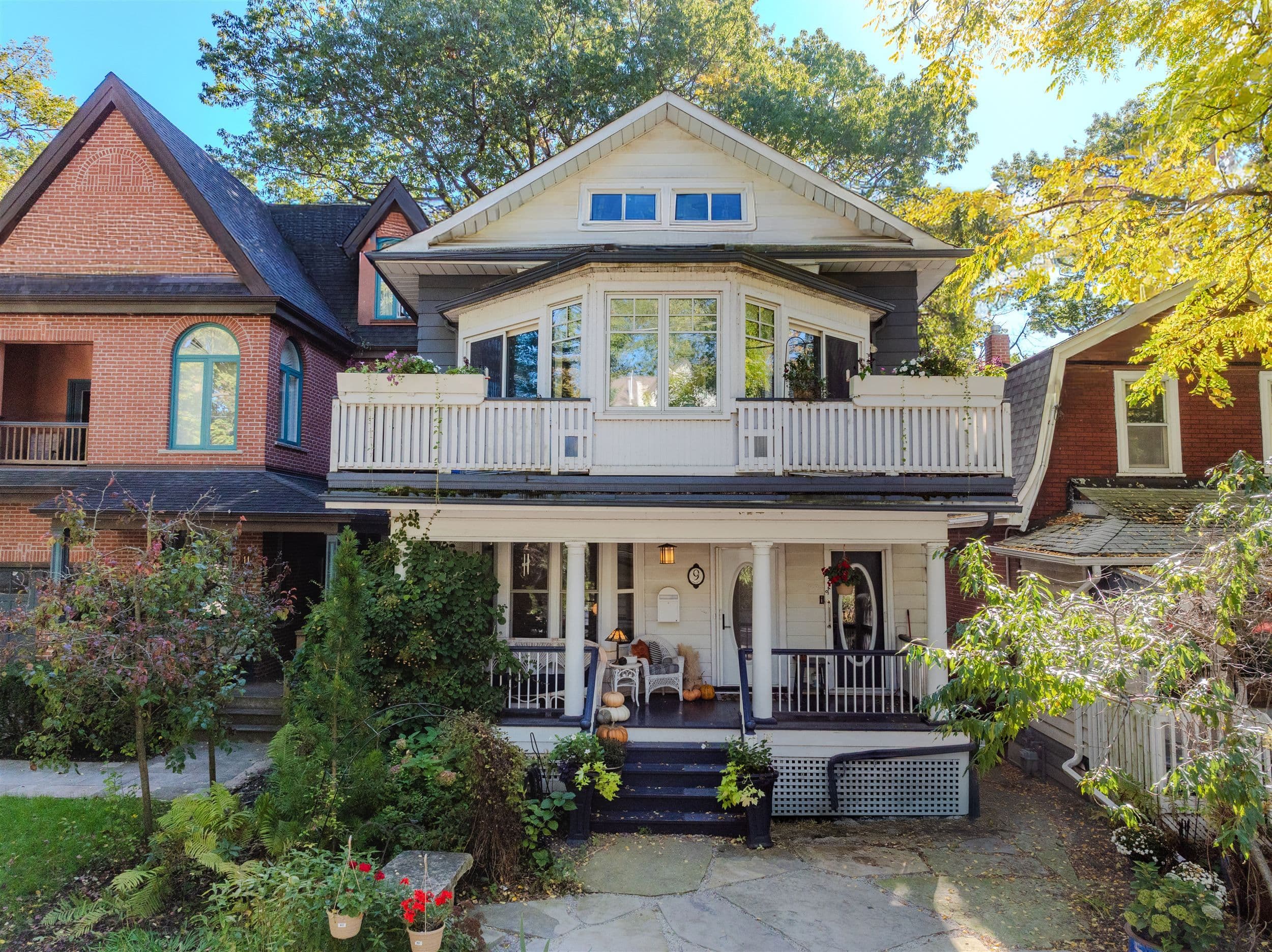 9 Balmy Avenue, Toronto E02, ON M4E 1C7